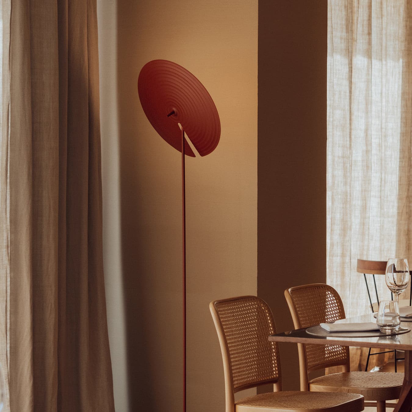 Symphony Floor Lamp - Blowlighting