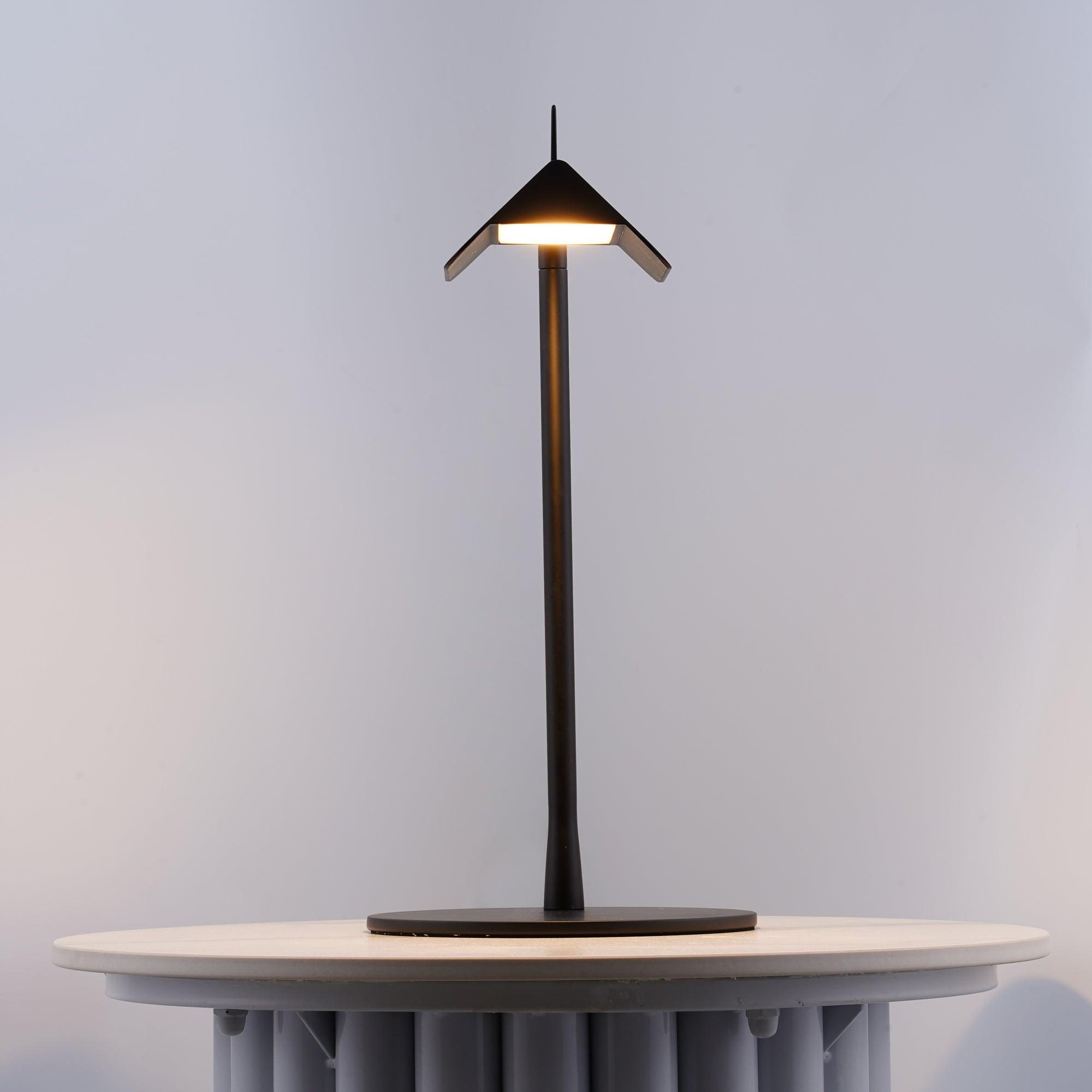 Pivot Ease Table Lamp - Blowlighting