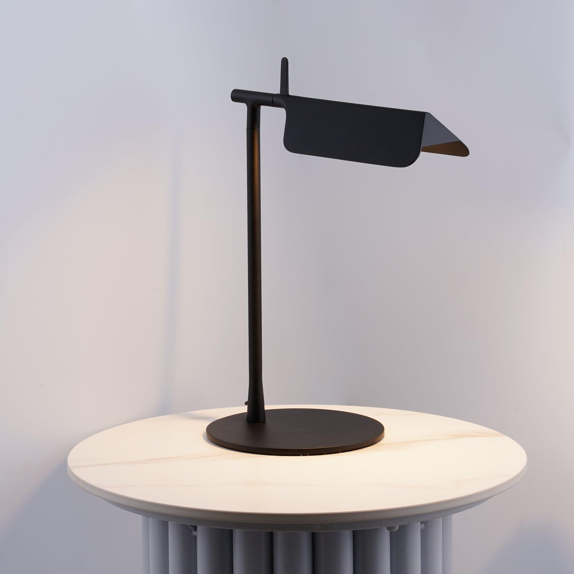 Pivot Ease Table Lamp - Blowlighting