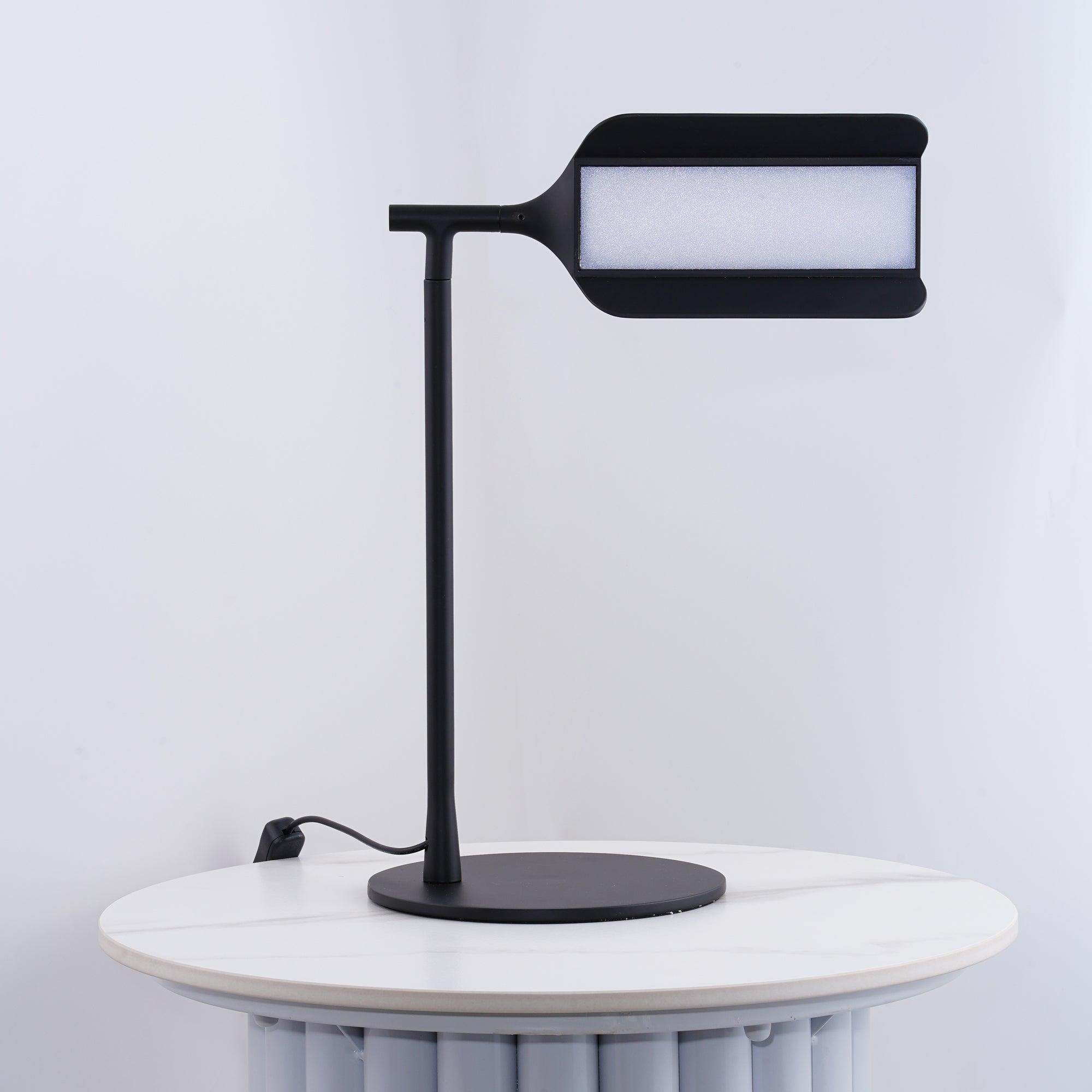 Pivot Ease Table Lamp - Blowlighting