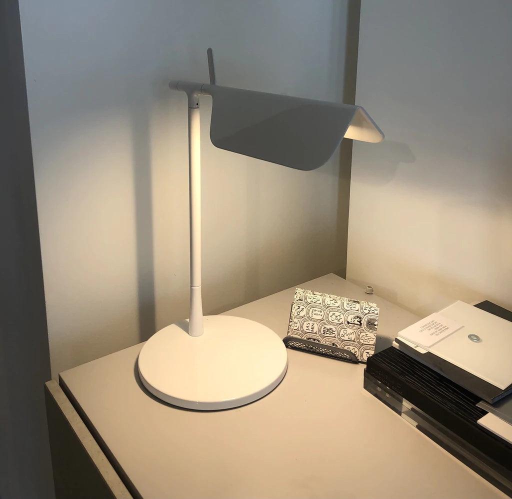 Pivot Ease Table Lamp - Blowlighting