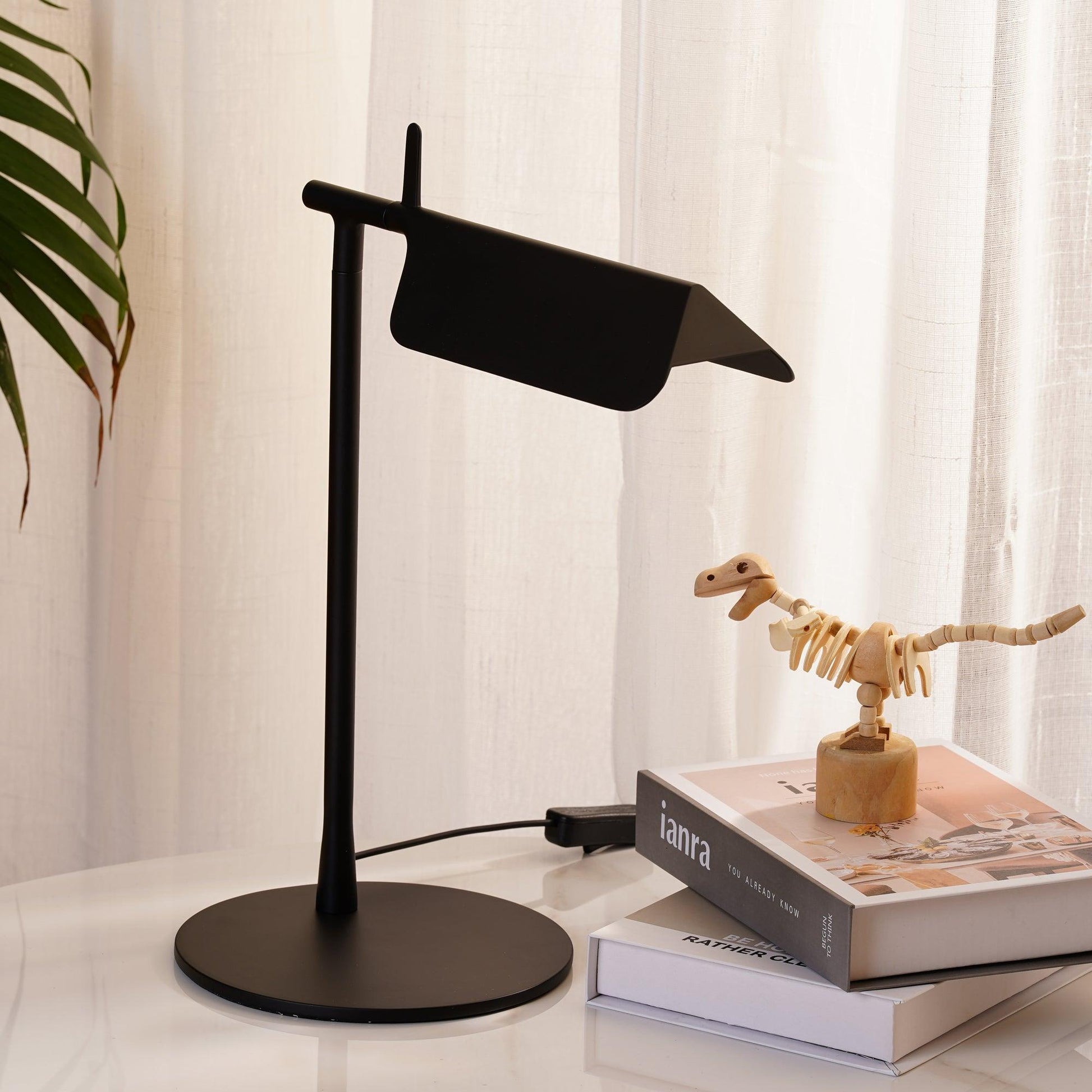 Pivot Ease Table Lamp - Blowlighting