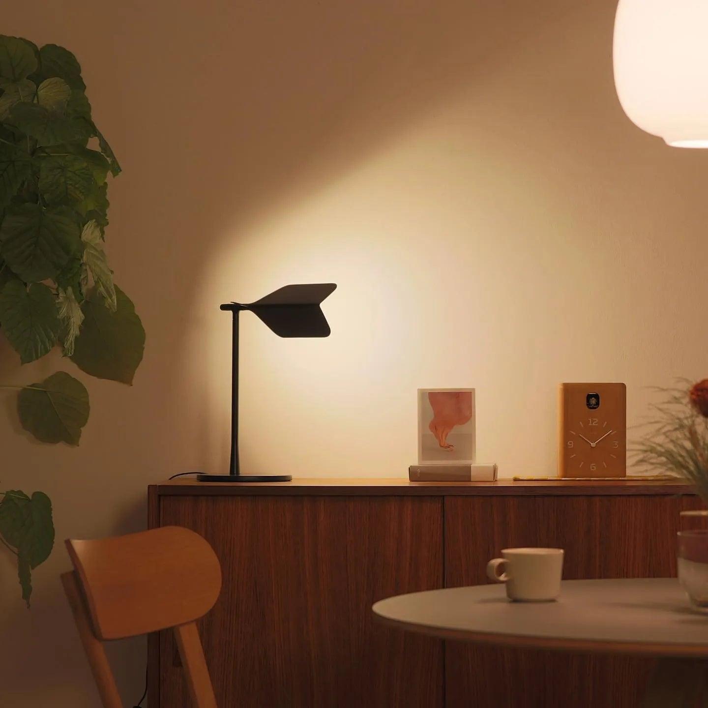 Pivot Ease Table Lamp - Blowlighting