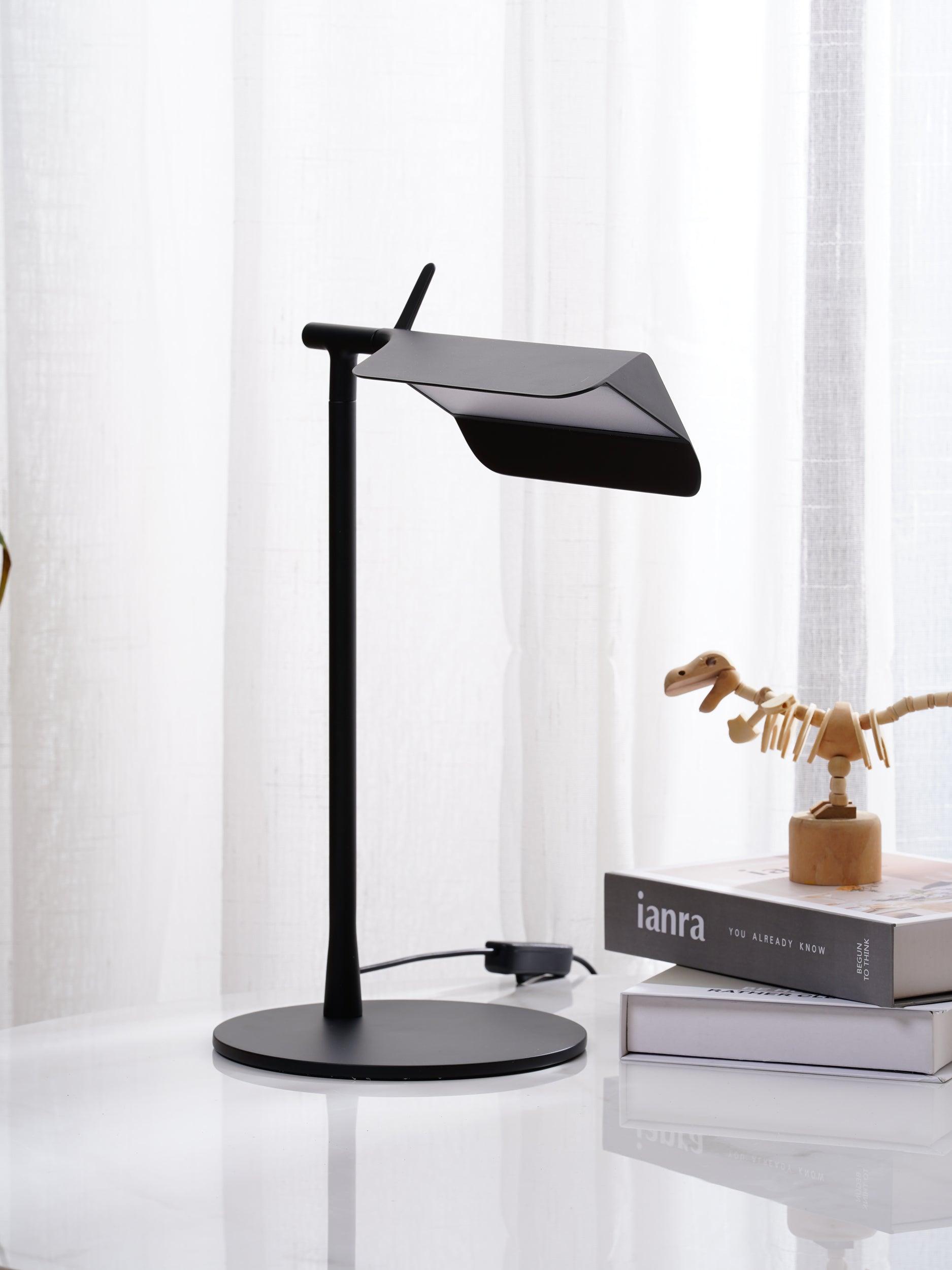 Pivot Ease Table Lamp - Blowlighting