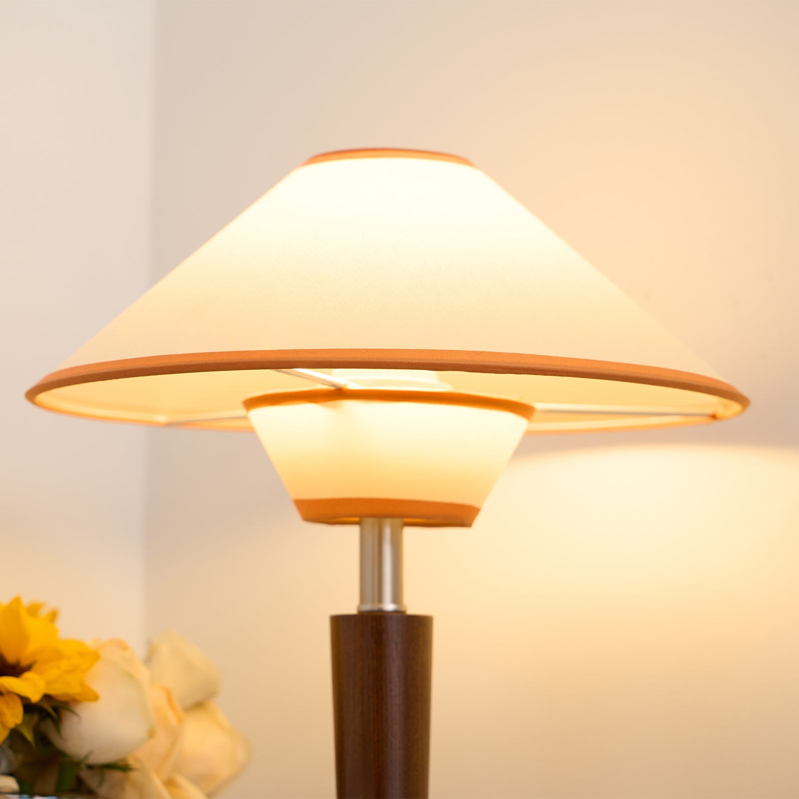 Talonwood Table Lamp - Blowlighting