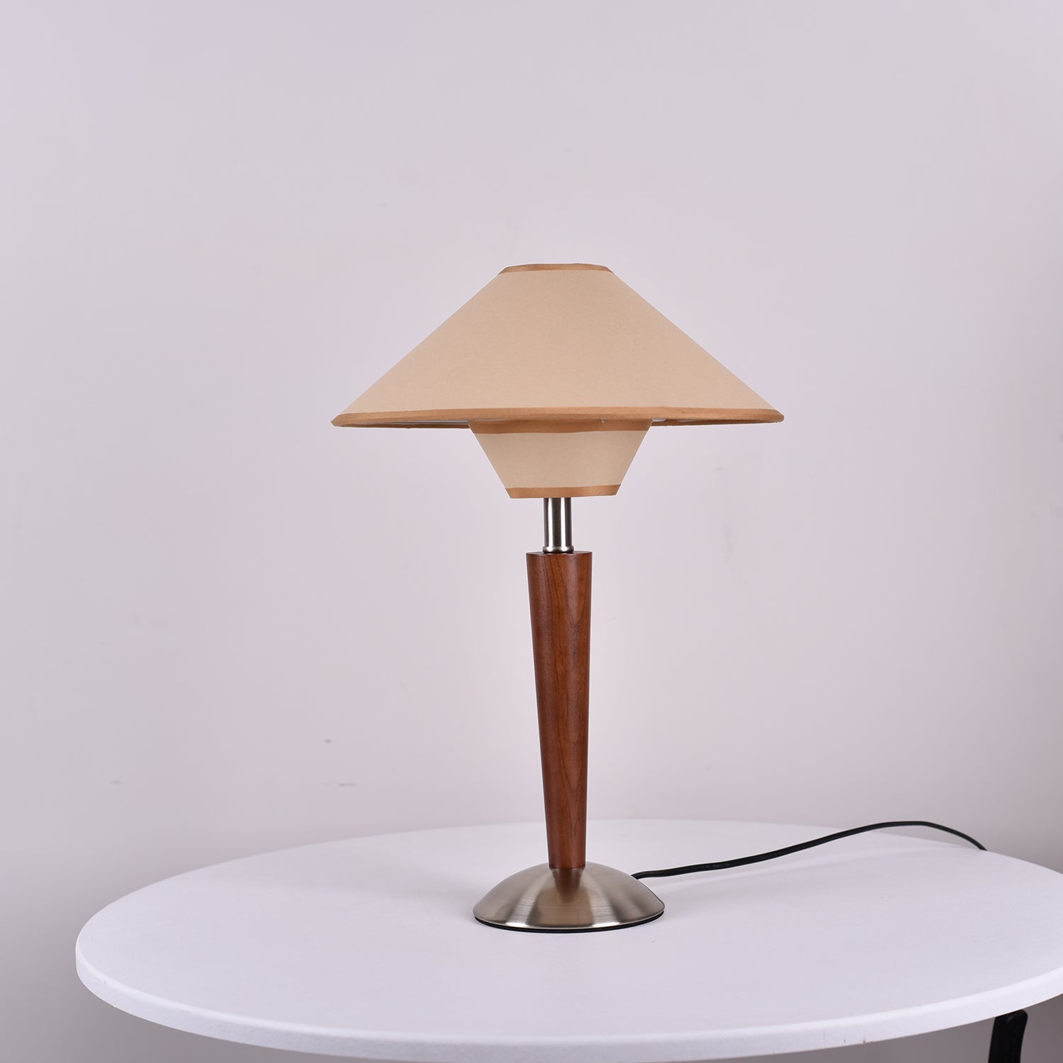 Talonwood Table Lamp - Blowlighting