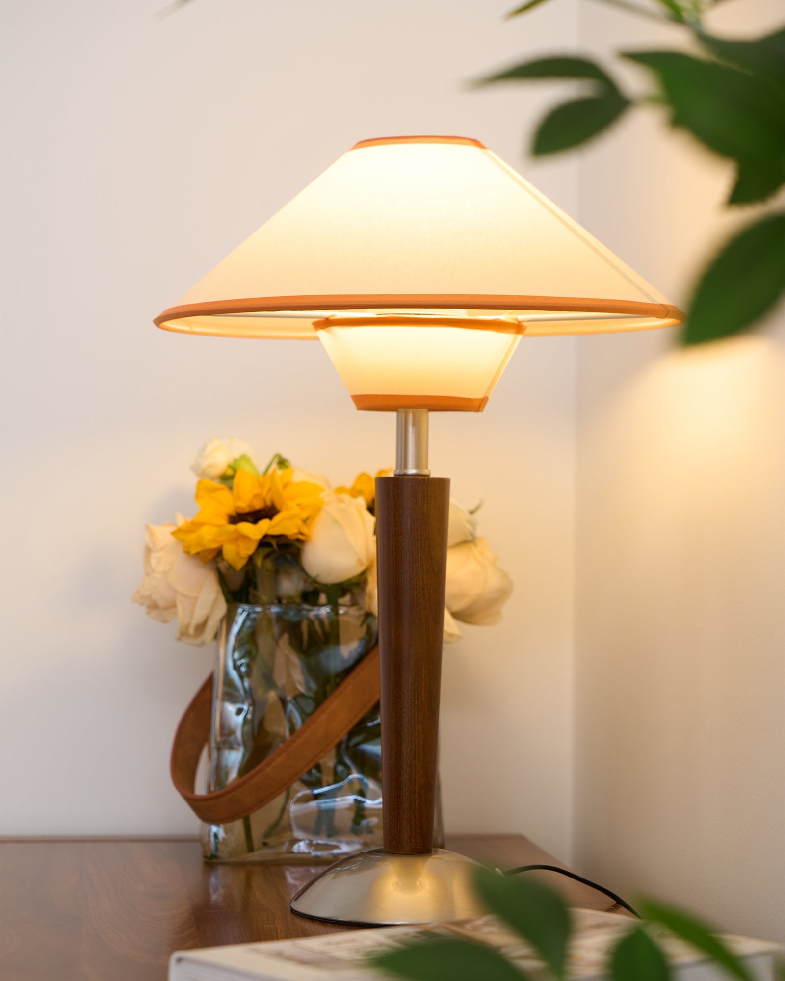 Talonwood Table Lamp - Blowlighting