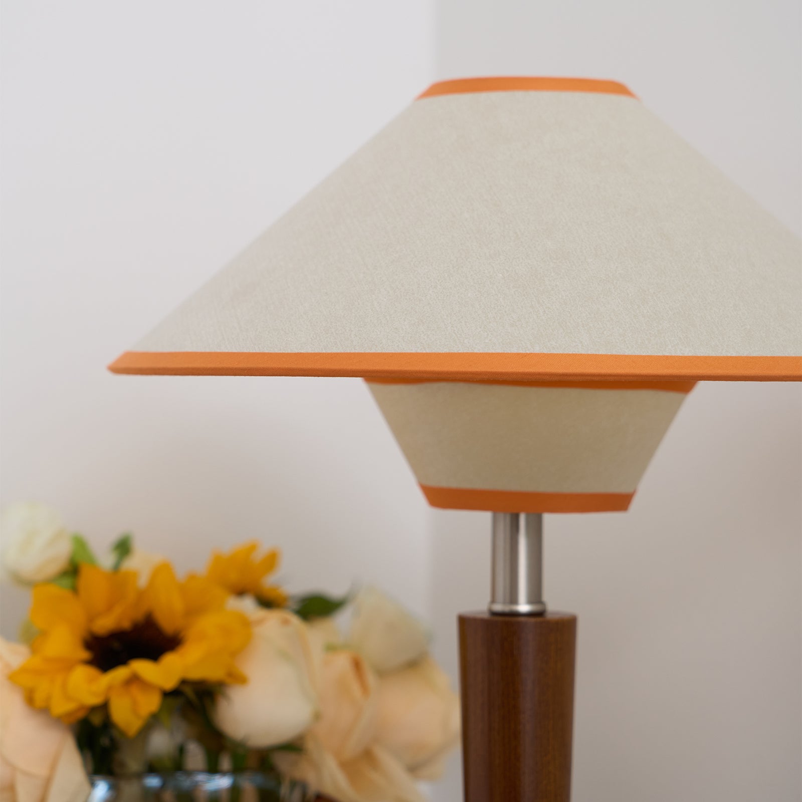 Talonwood Table Lamp - Blowlighting