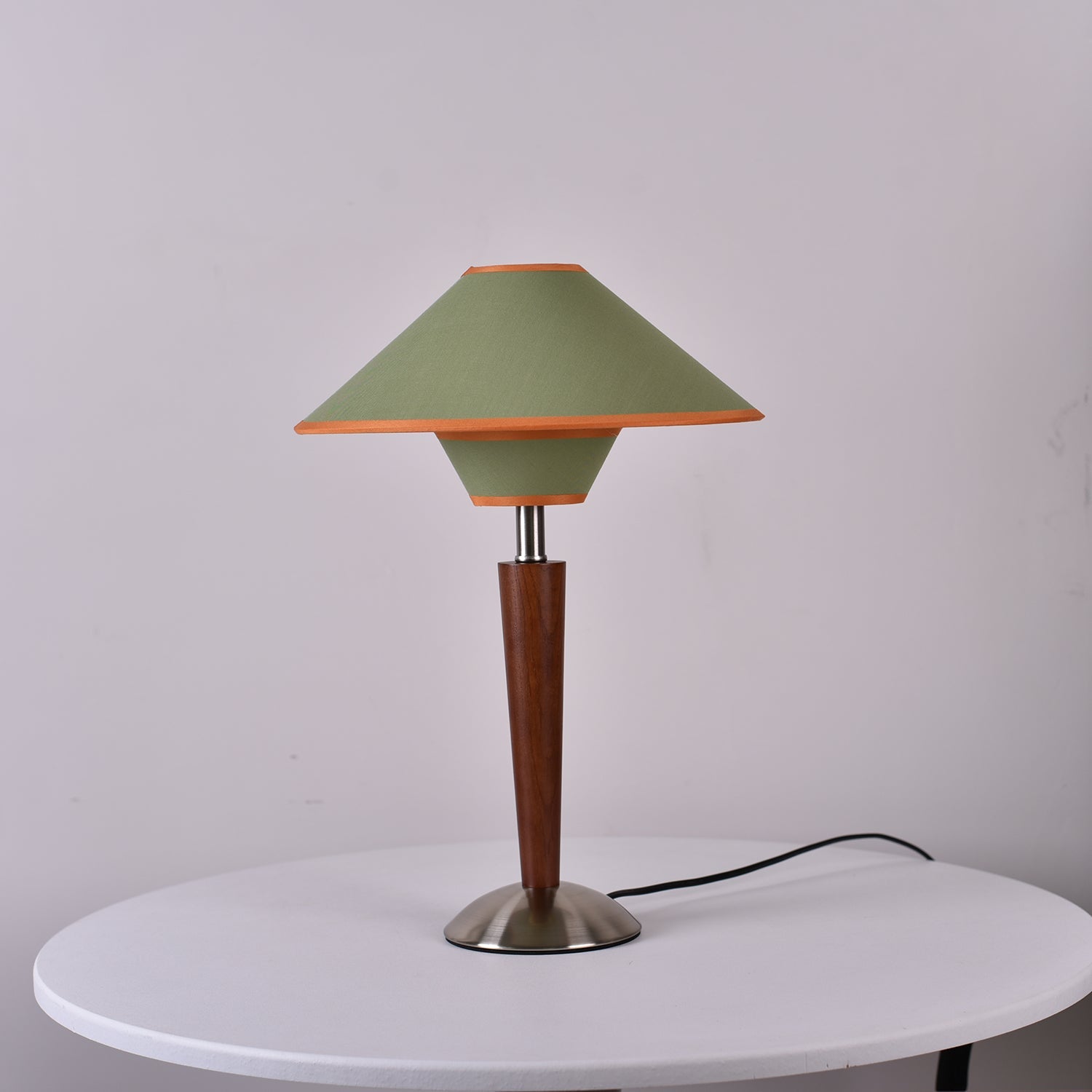 Talonwood Table Lamp - Blowlighting