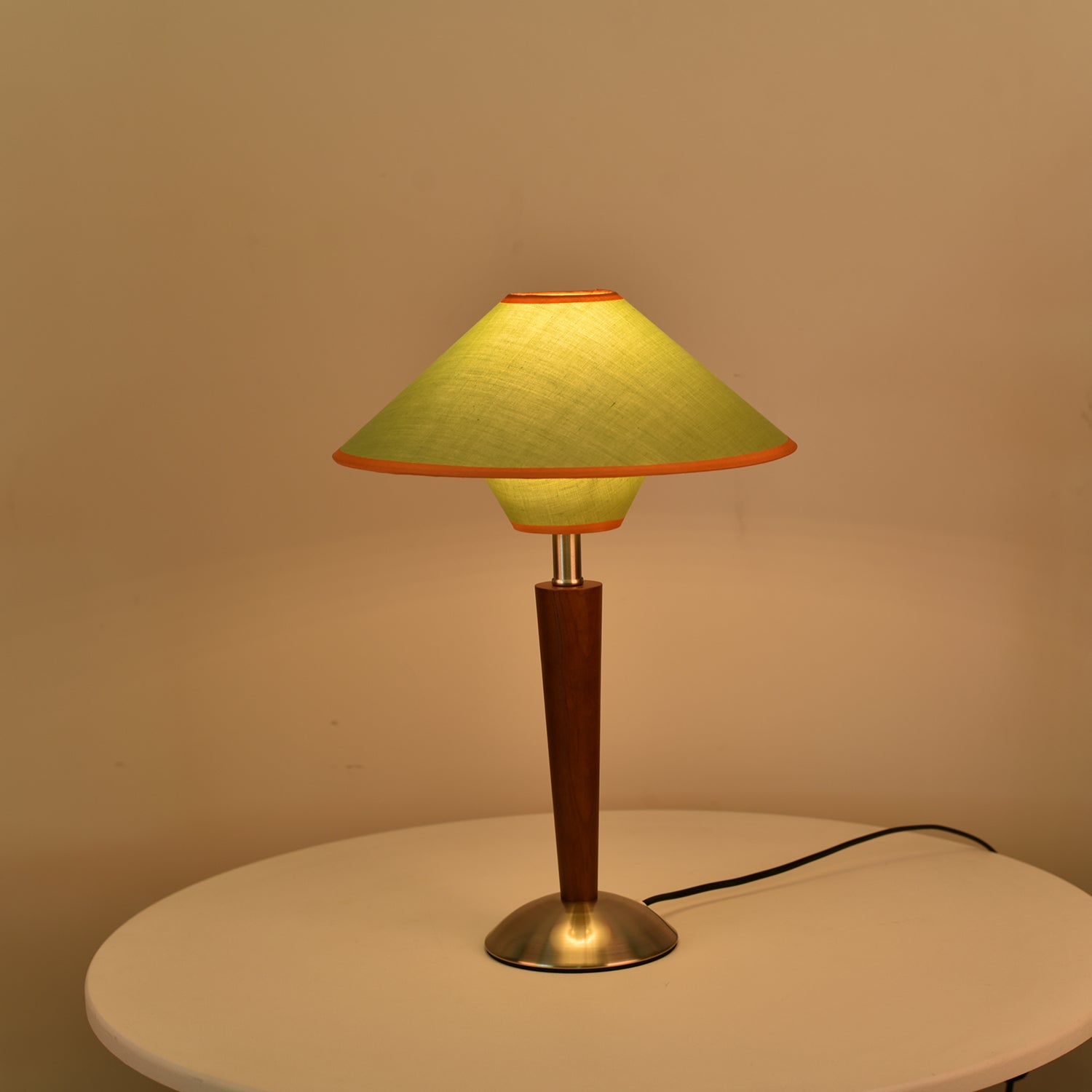 Talonwood Table Lamp - Blowlighting