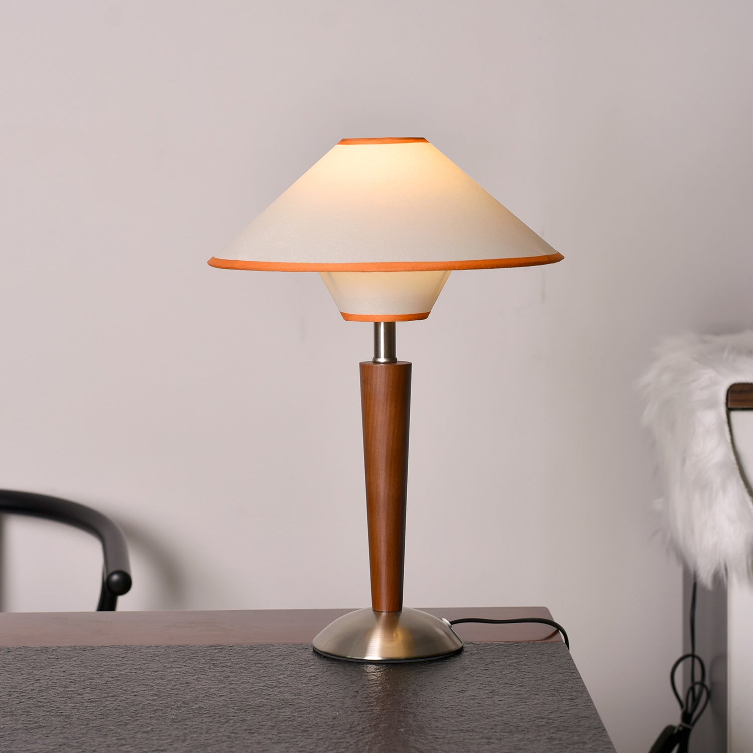 Talonwood Table Lamp - Blowlighting