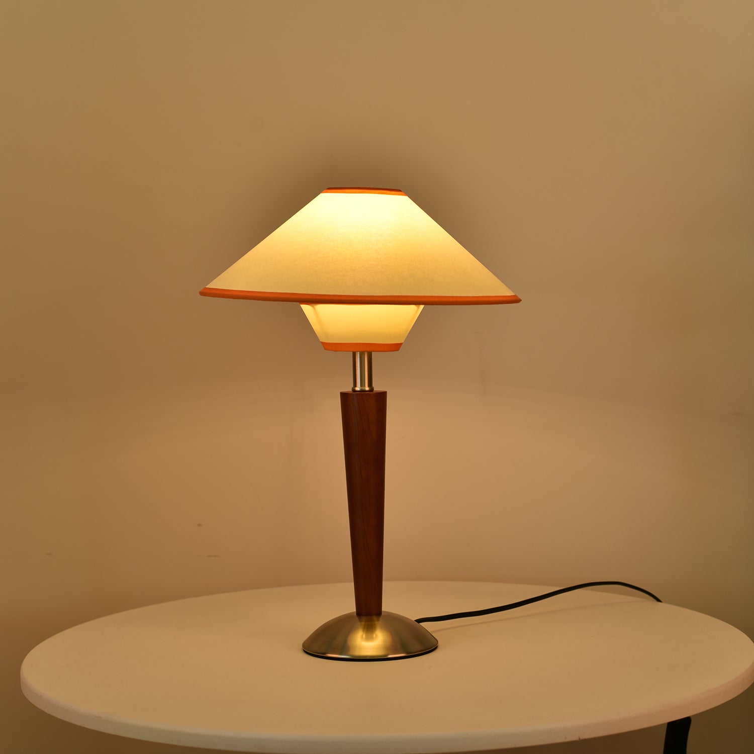 Talonwood Table Lamp - Blowlighting