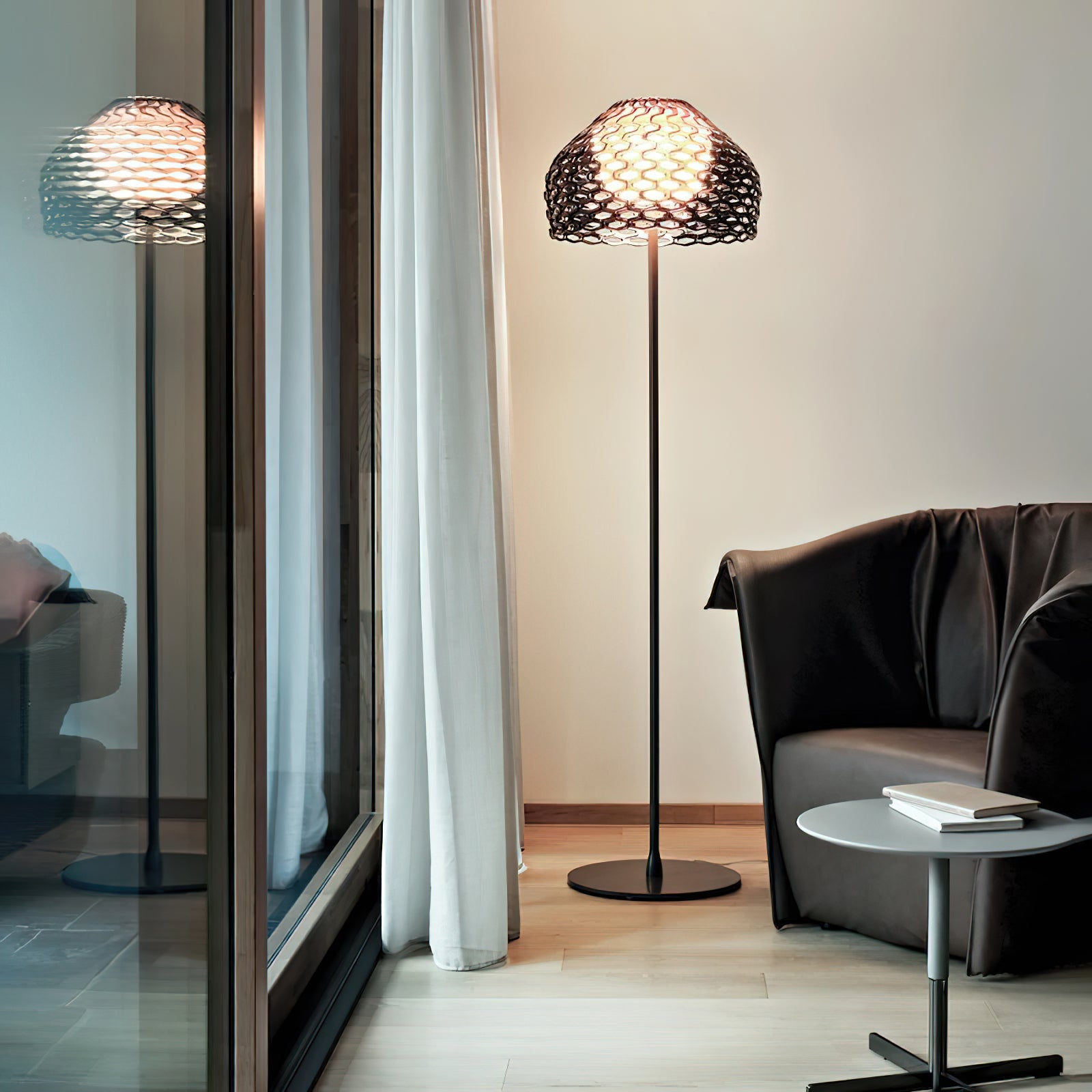 Armadillo Floor Lamp - Blowlighting