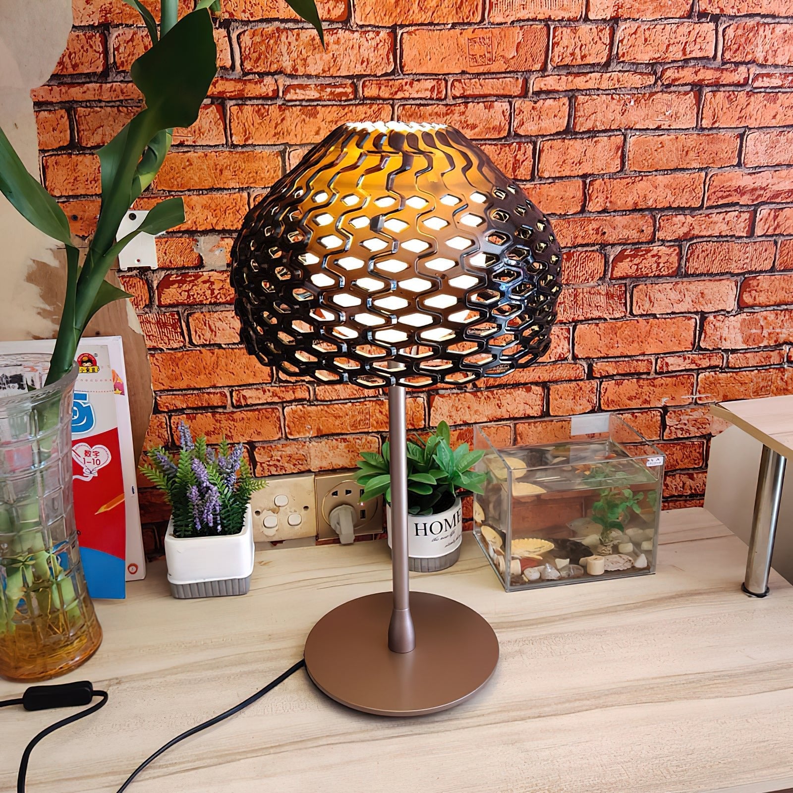 Armadillo Table Lamp - Blowlighting