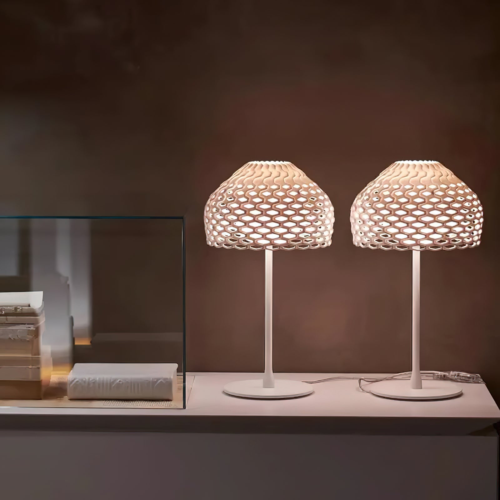 Armadillo Table Lamp - Blowlighting