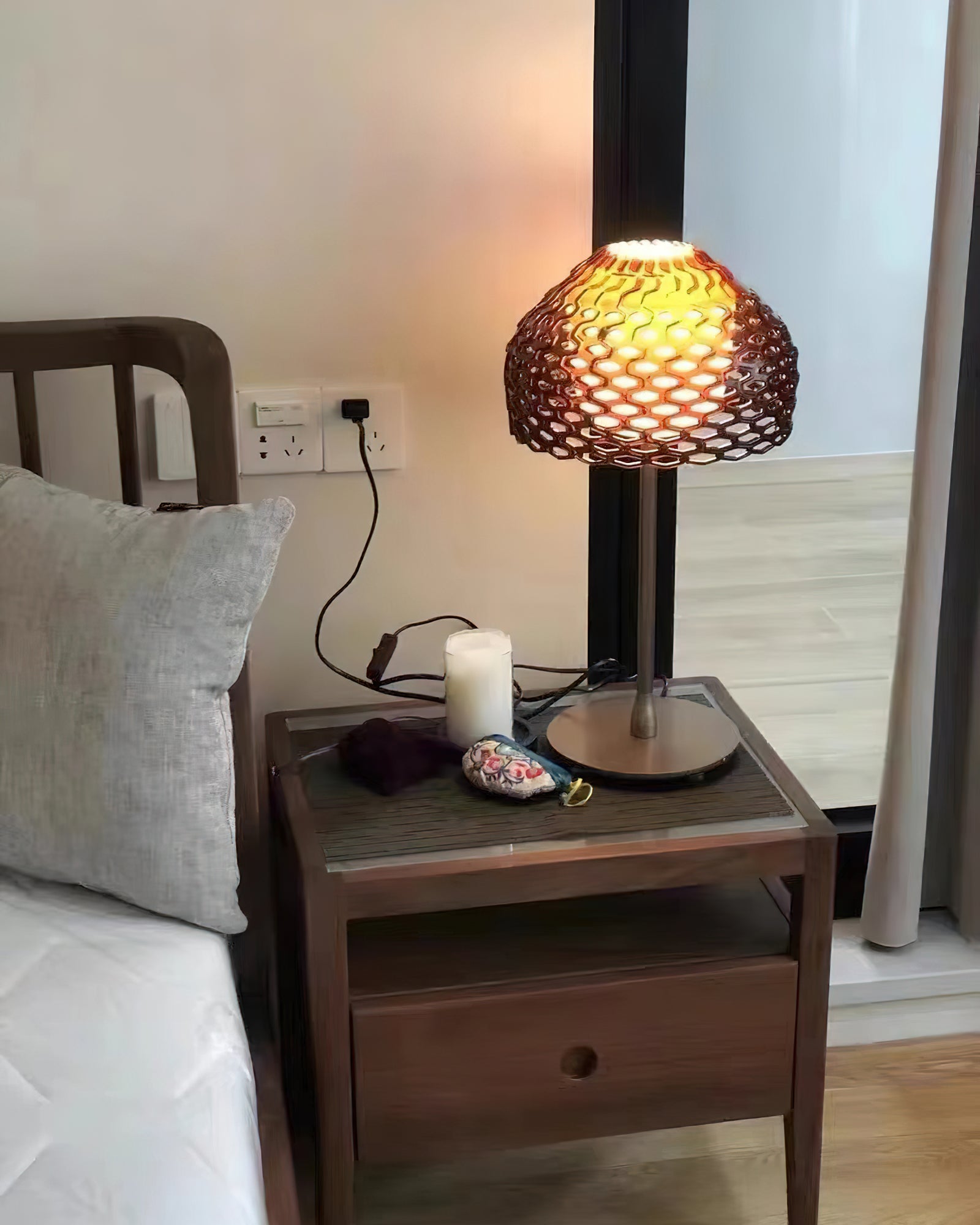 Armadillo Table Lamp - Blowlighting