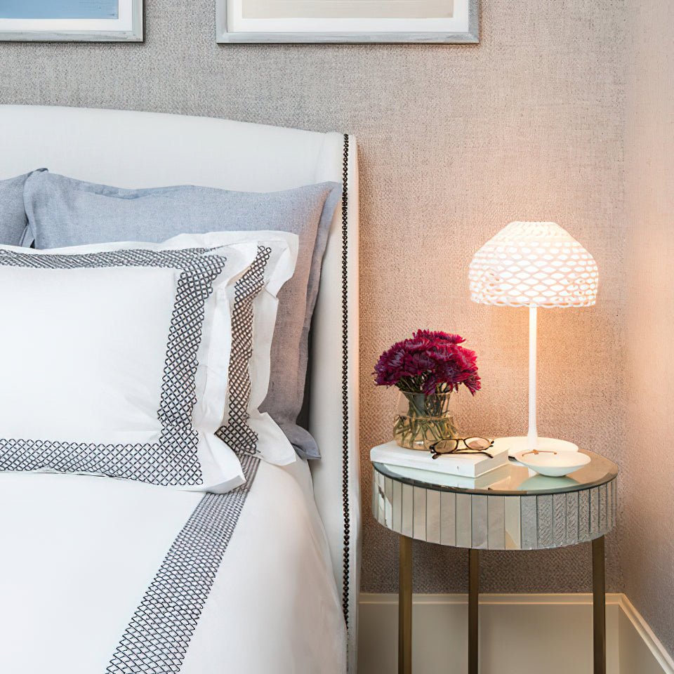 Armadillo Table Lamp - Blowlighting
