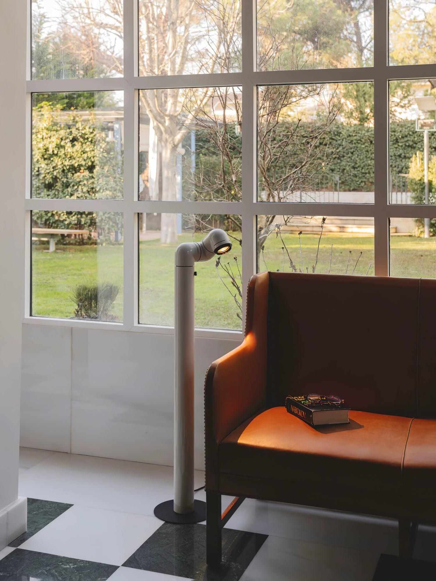 Zalvarin Aluminum Floor Lamp - Blowlighting