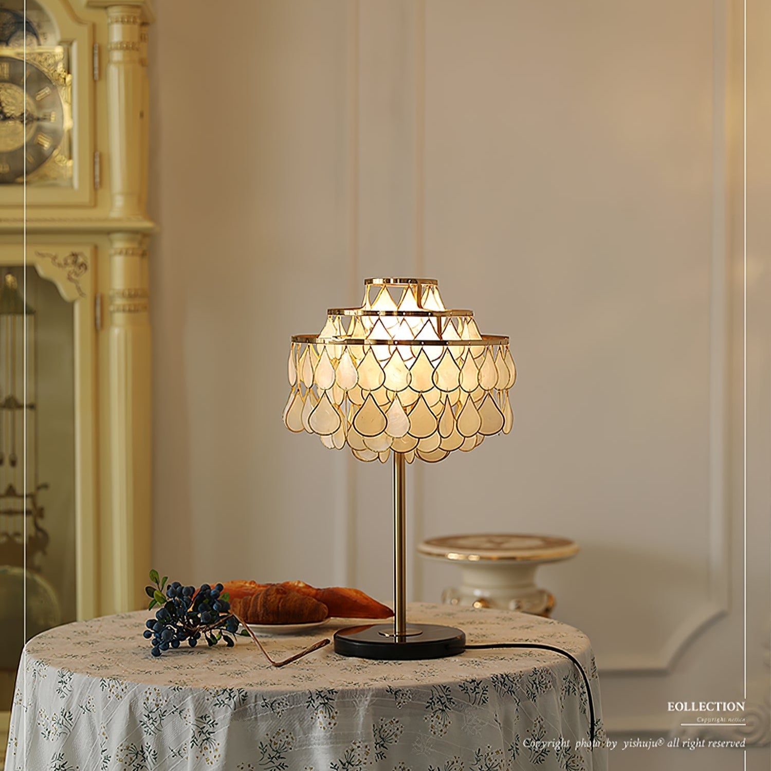 Teardrops Shell Table Lamp - Blowlighting