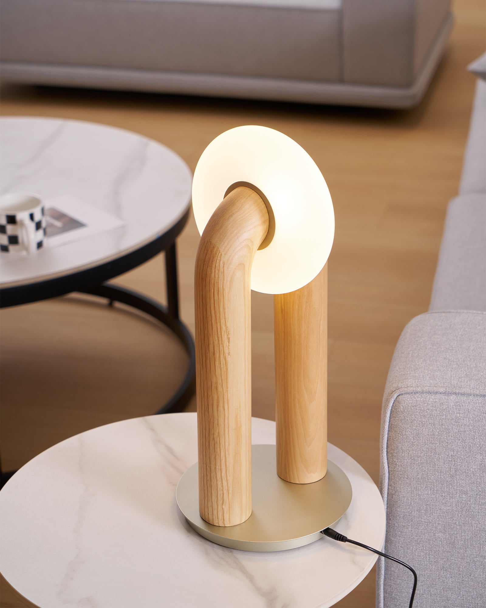Arcadia Table Lamp - Blowlighting