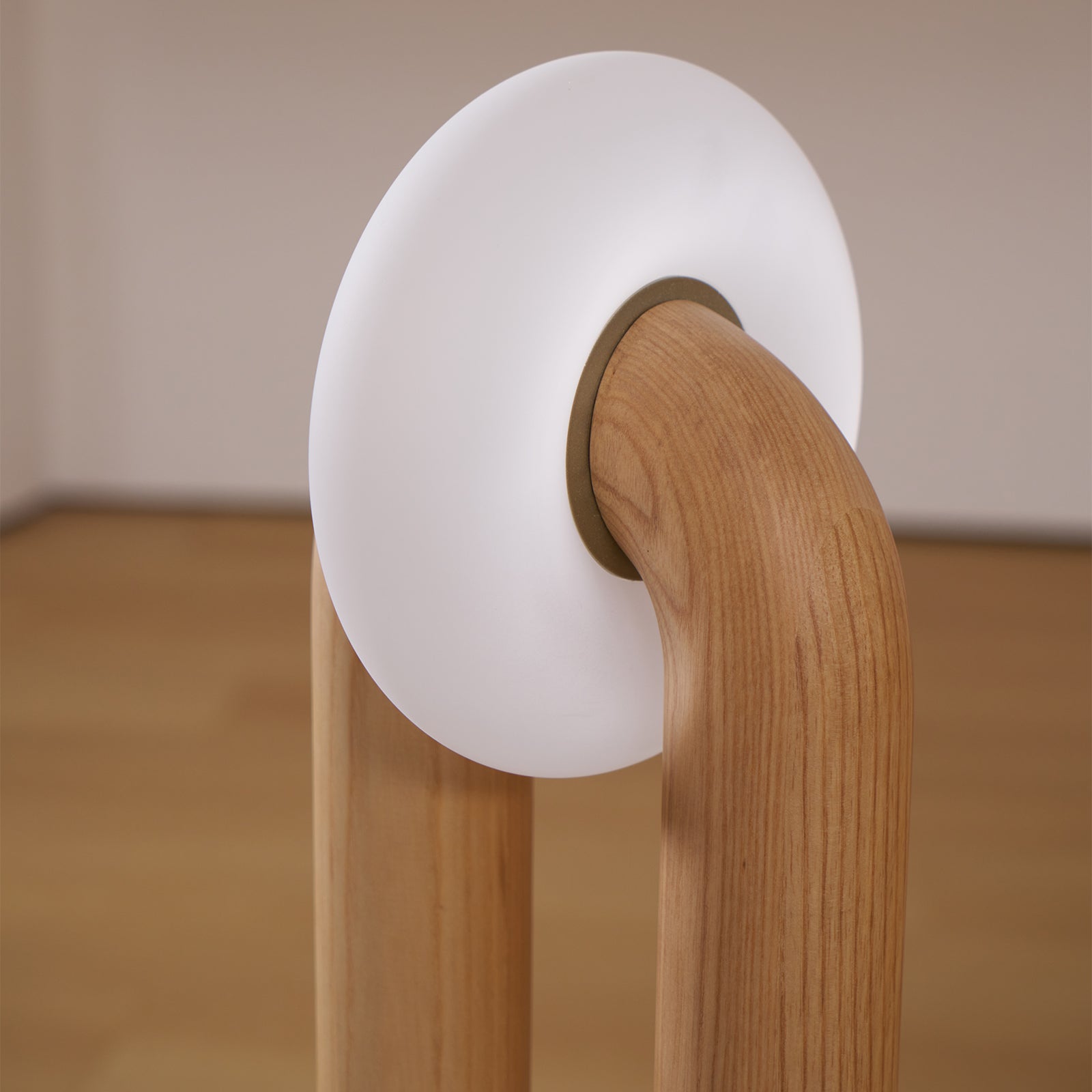 Arcadia Table Lamp - Blowlighting