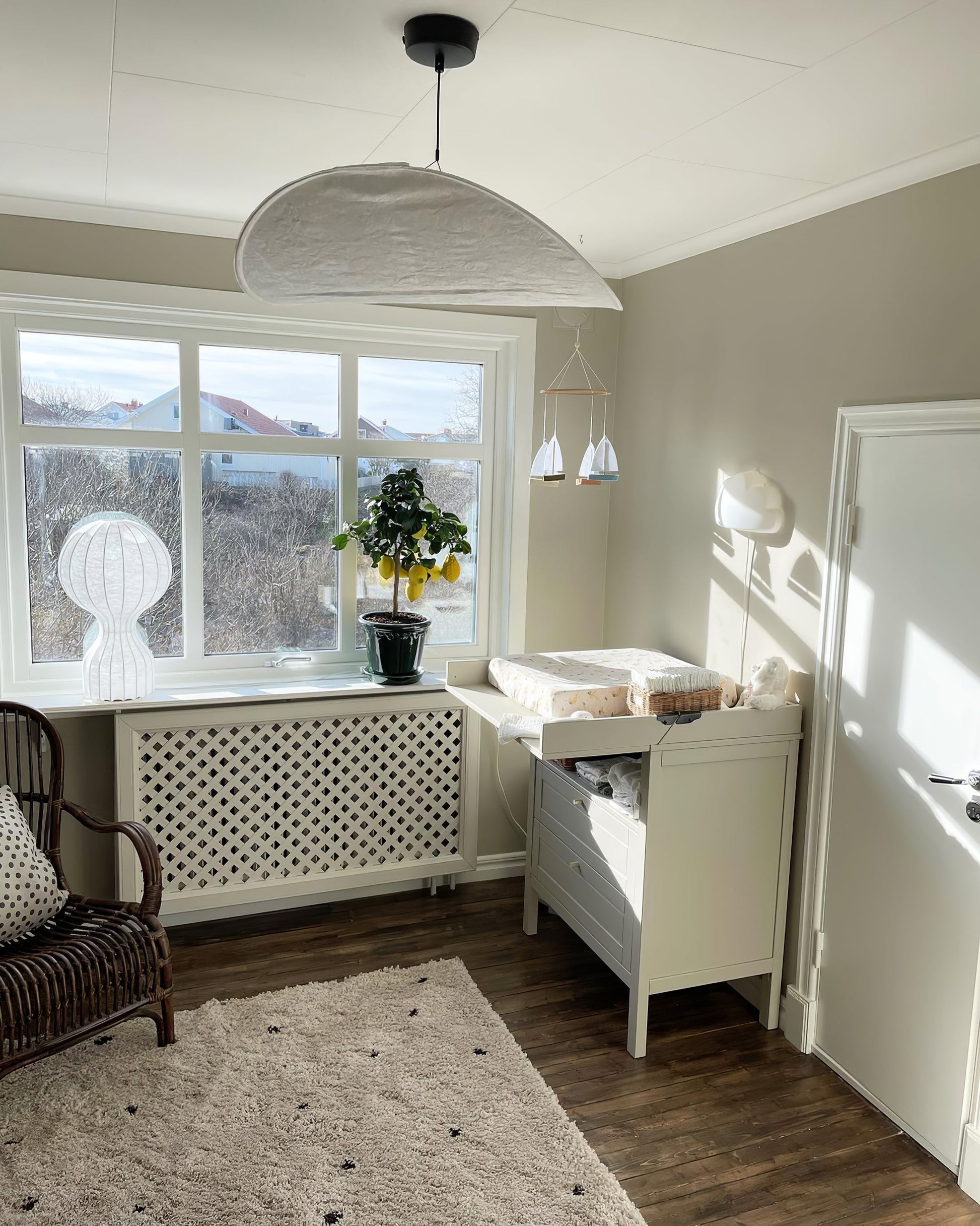 Tense Tyvek Pendant Lamp - Blowlighting