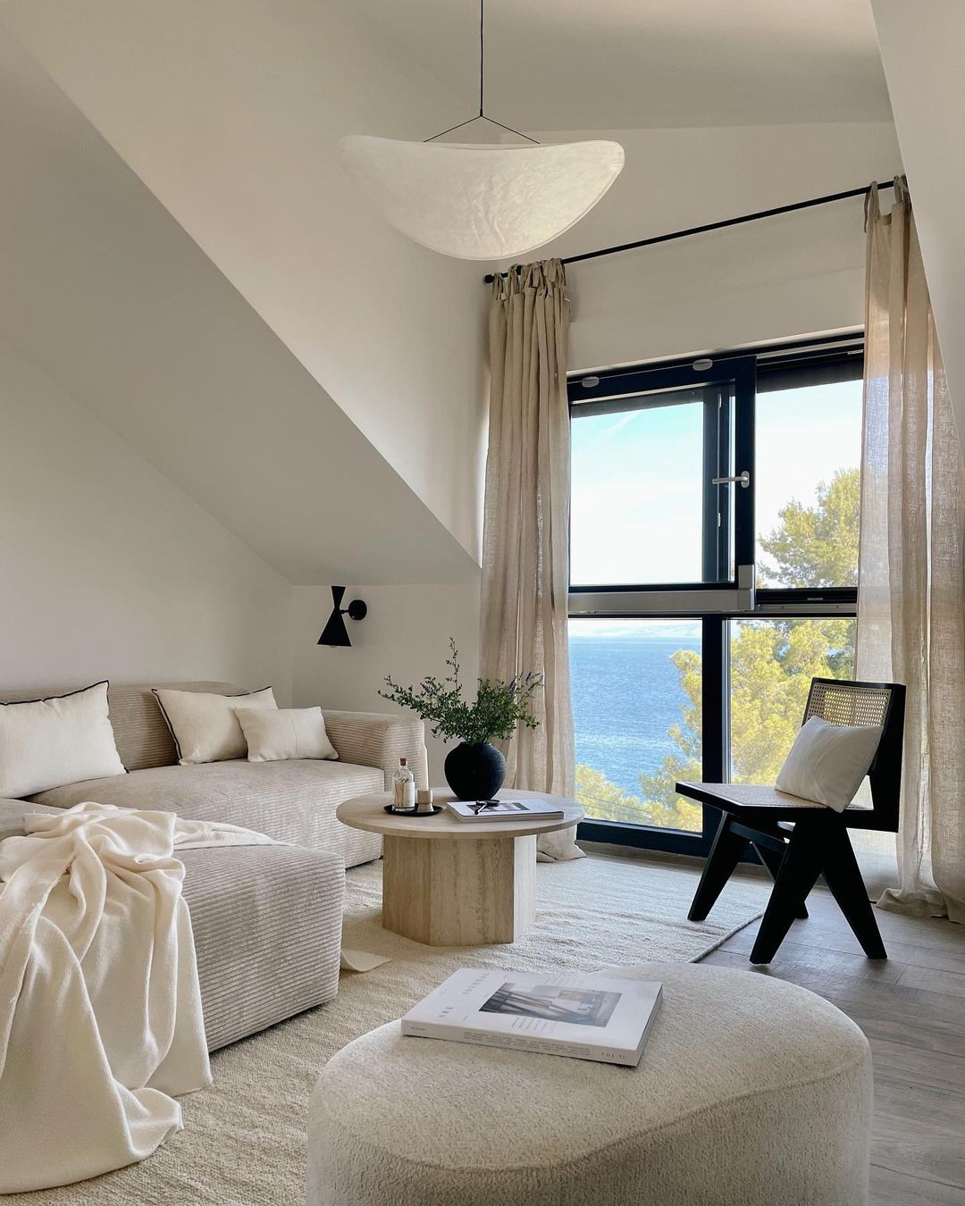 Tense Pendant Light - Blowlighting