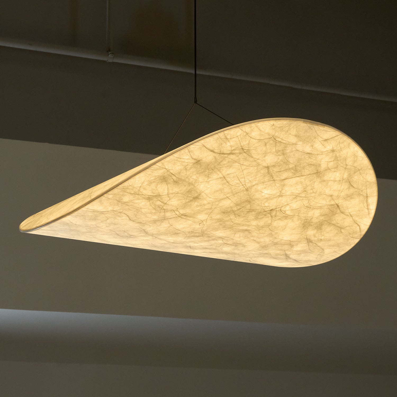 Tense Pendant Light - Blowlighting