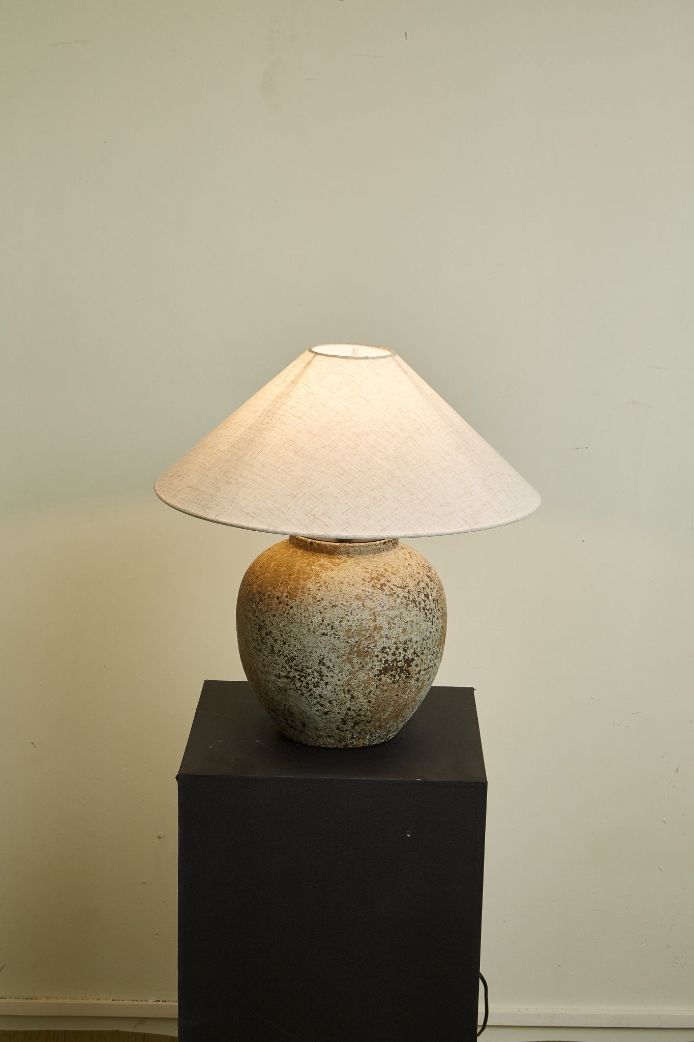 Terra Vessel Table Lamp - Blowlighting