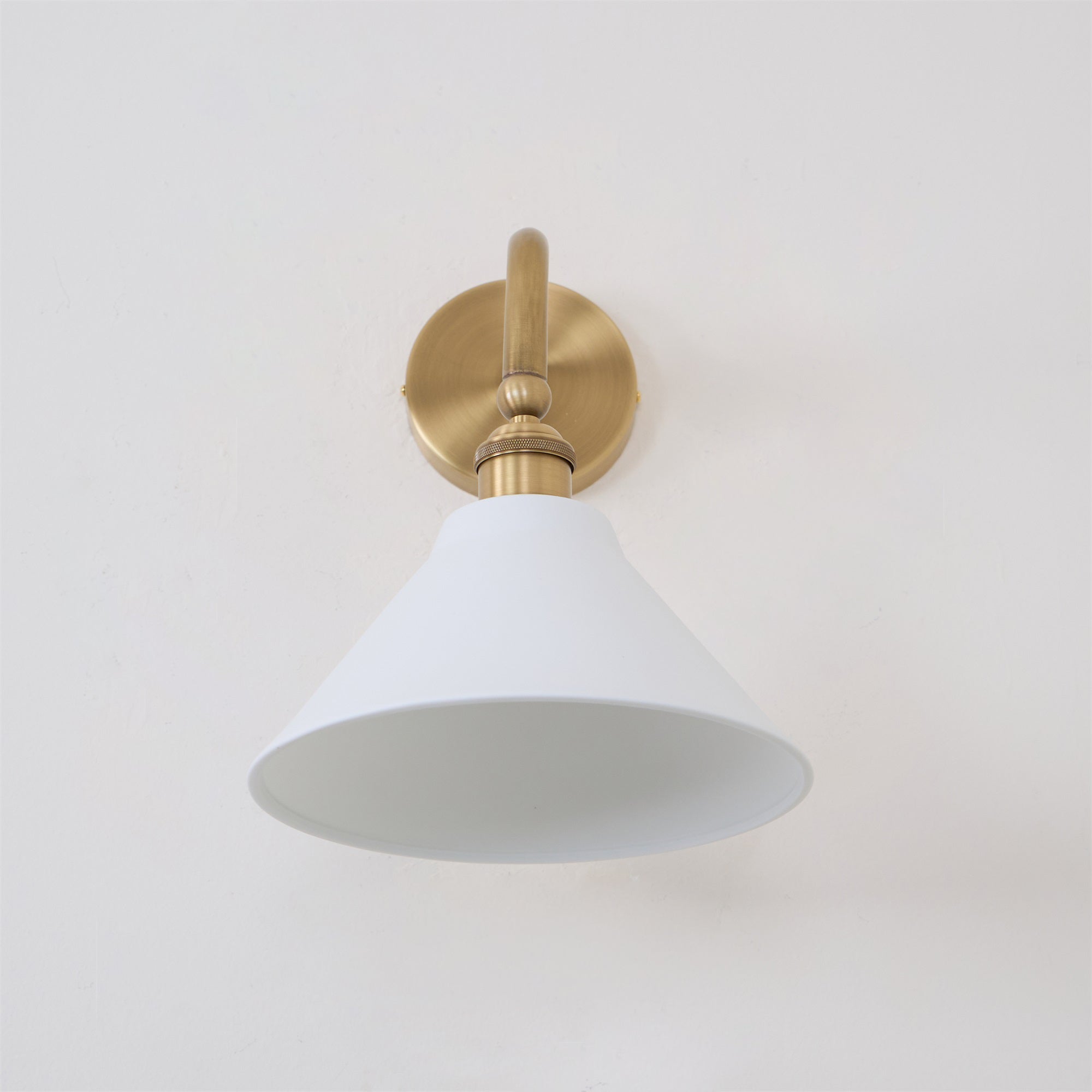 Bridgemont Wall Light - Vakkerlight
