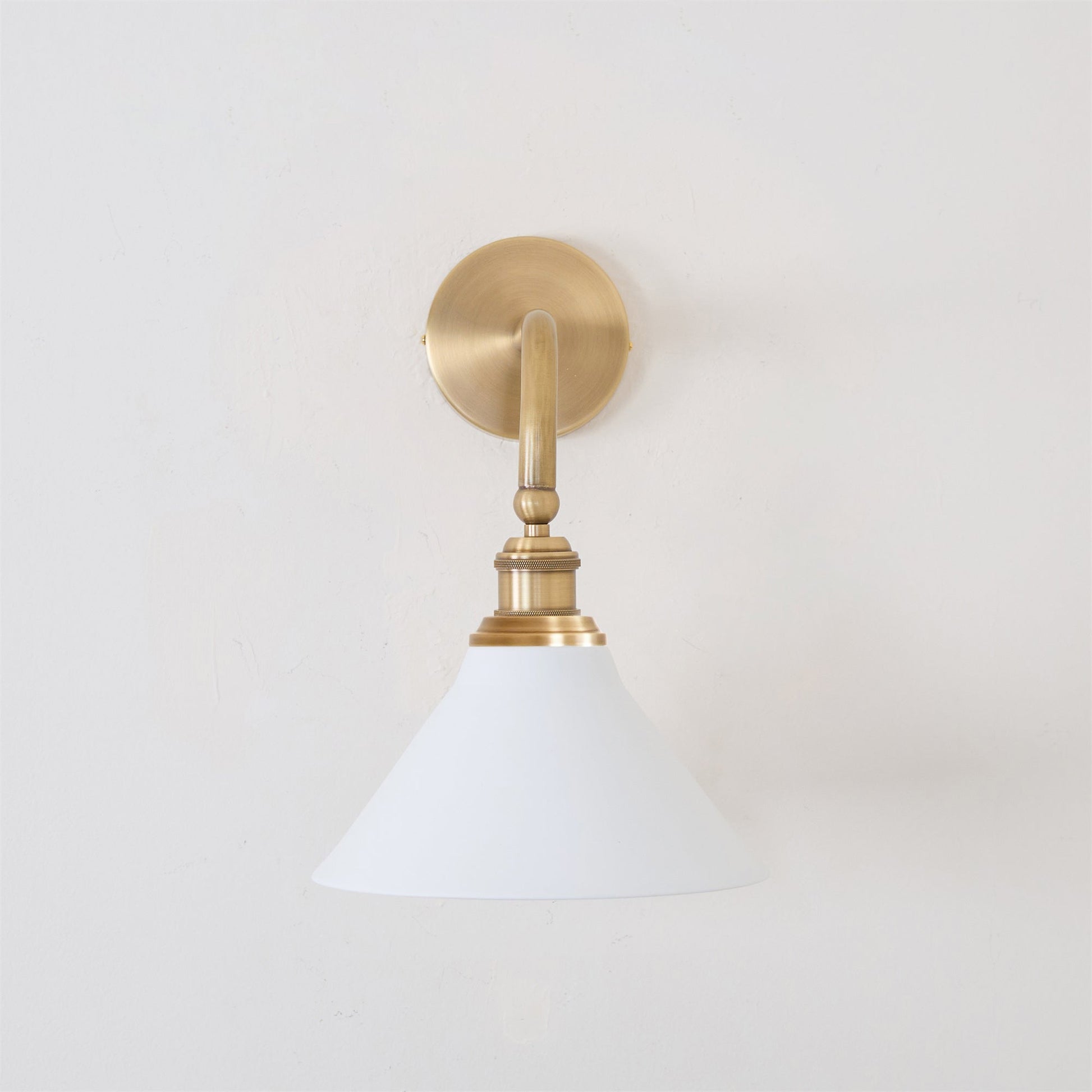 Bridgemont Wall Light - Vakkerlight