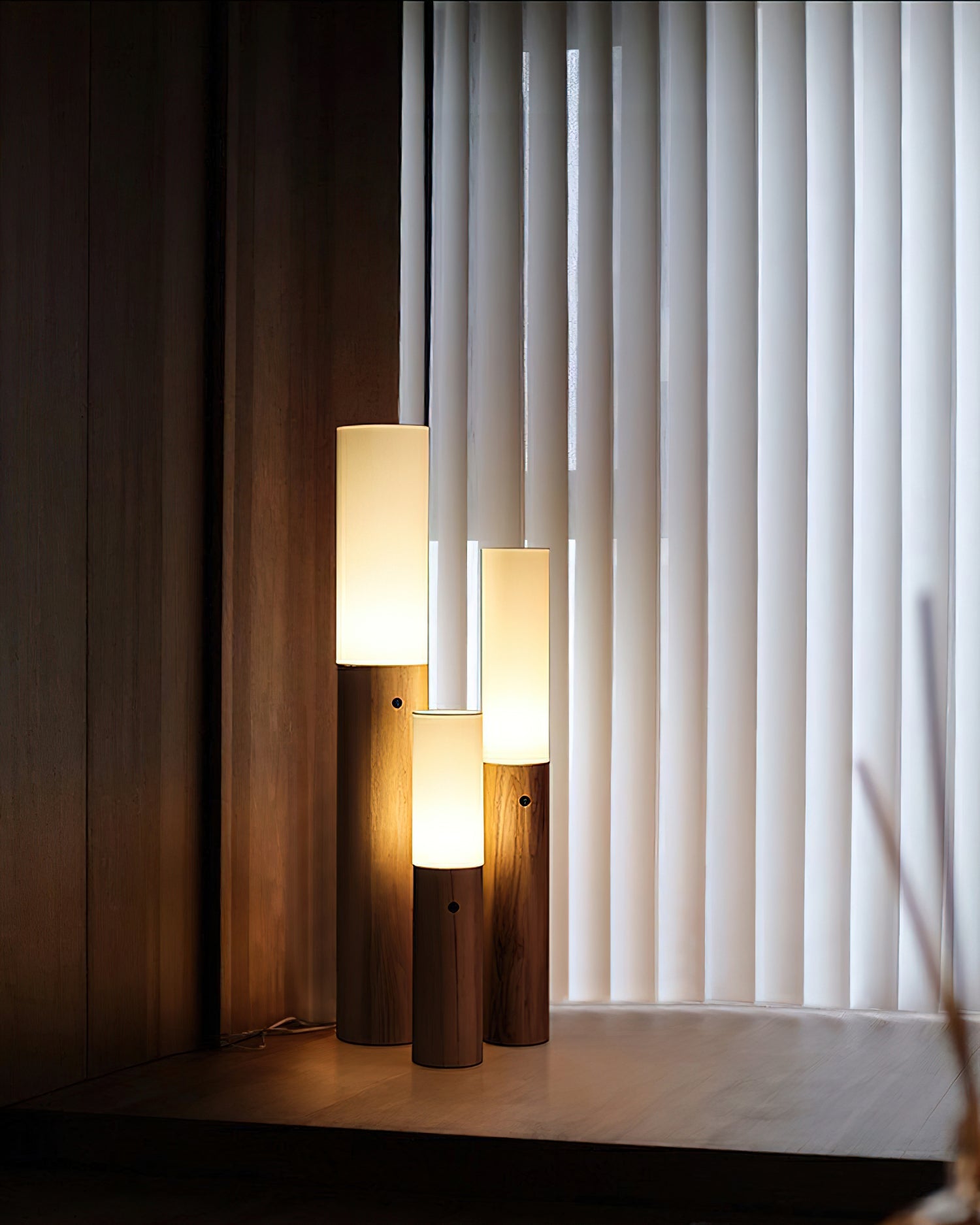 Timber Column Floor Lamp - Blowlighting