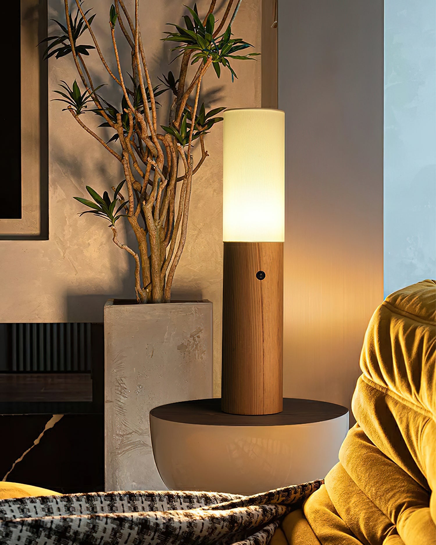 Timber Column Floor Lamp - Blowlighting