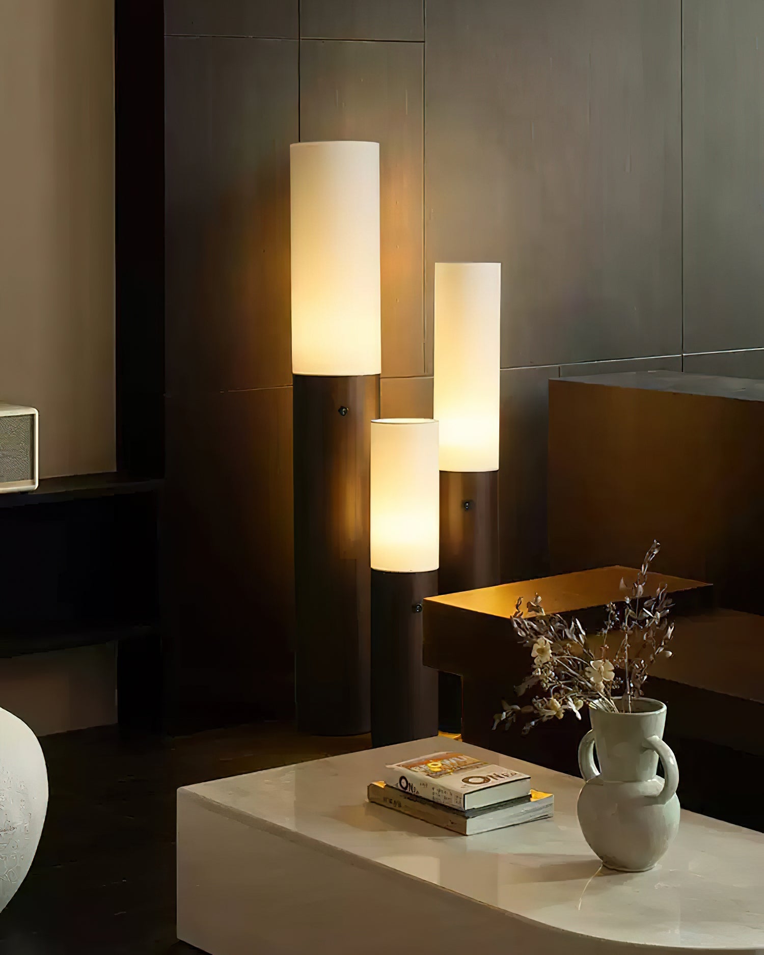 Timber Column Floor Lamp - Blowlighting