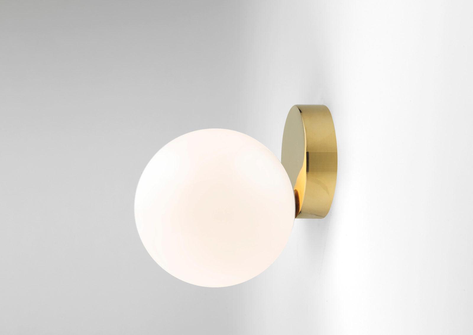 Tip of The Tongue Wall Lamp - Blowlighting