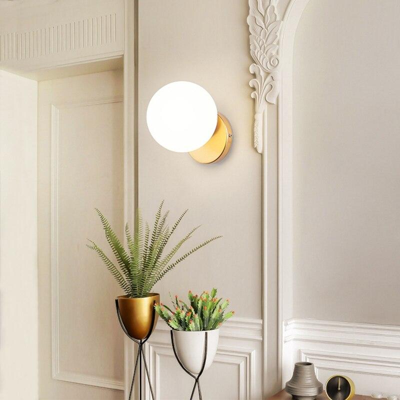 Tip of The Tongue Wall Lamp - Blowlighting