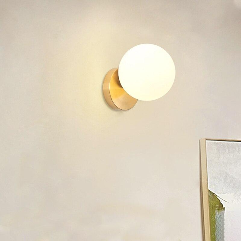 Tip of The Tongue Wall Lamp - Blowlighting