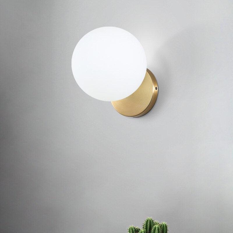 Tip of The Tongue Wall Lamp - Blowlighting