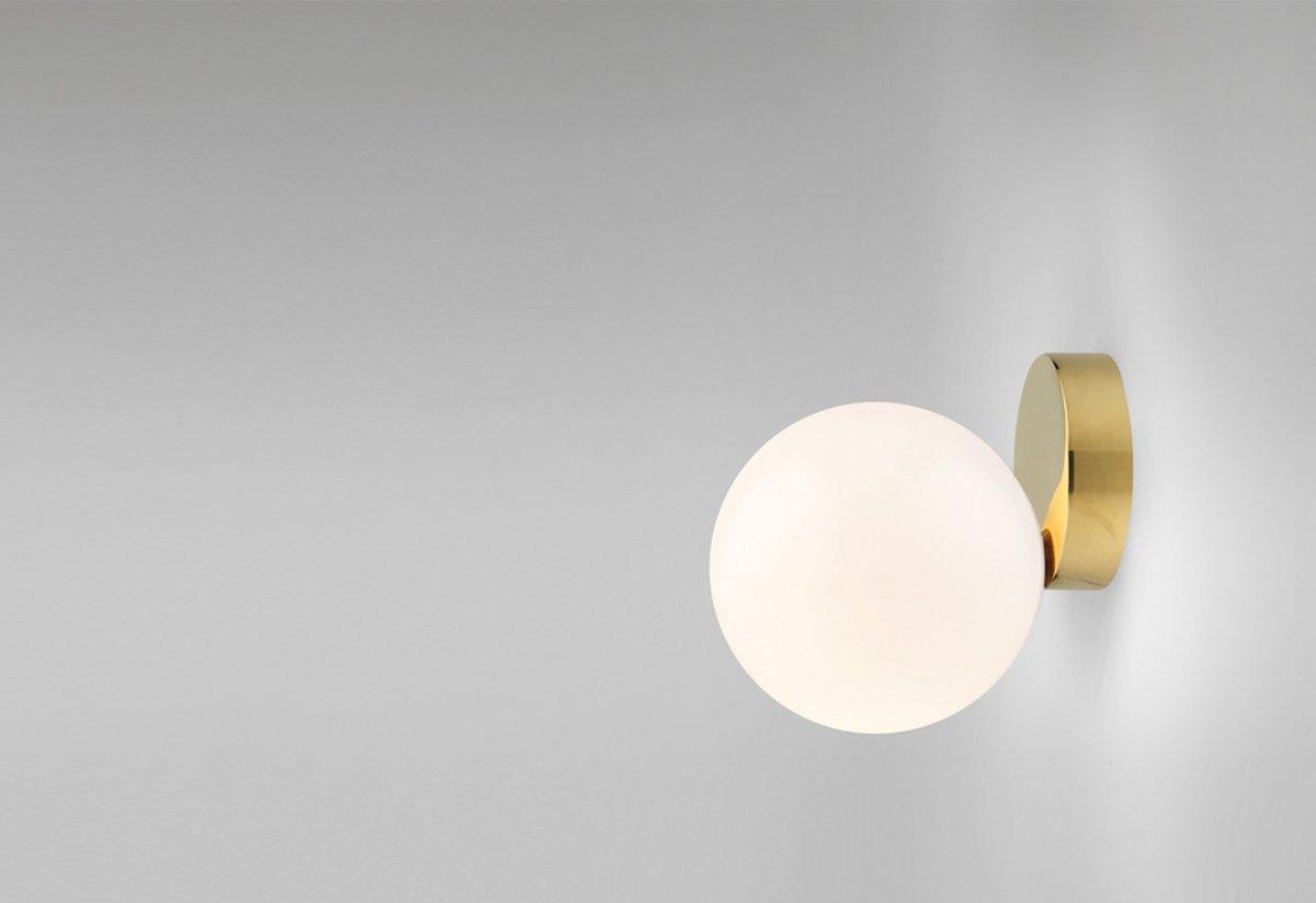 Tip of The Tongue Wall Lamp - Blowlighting