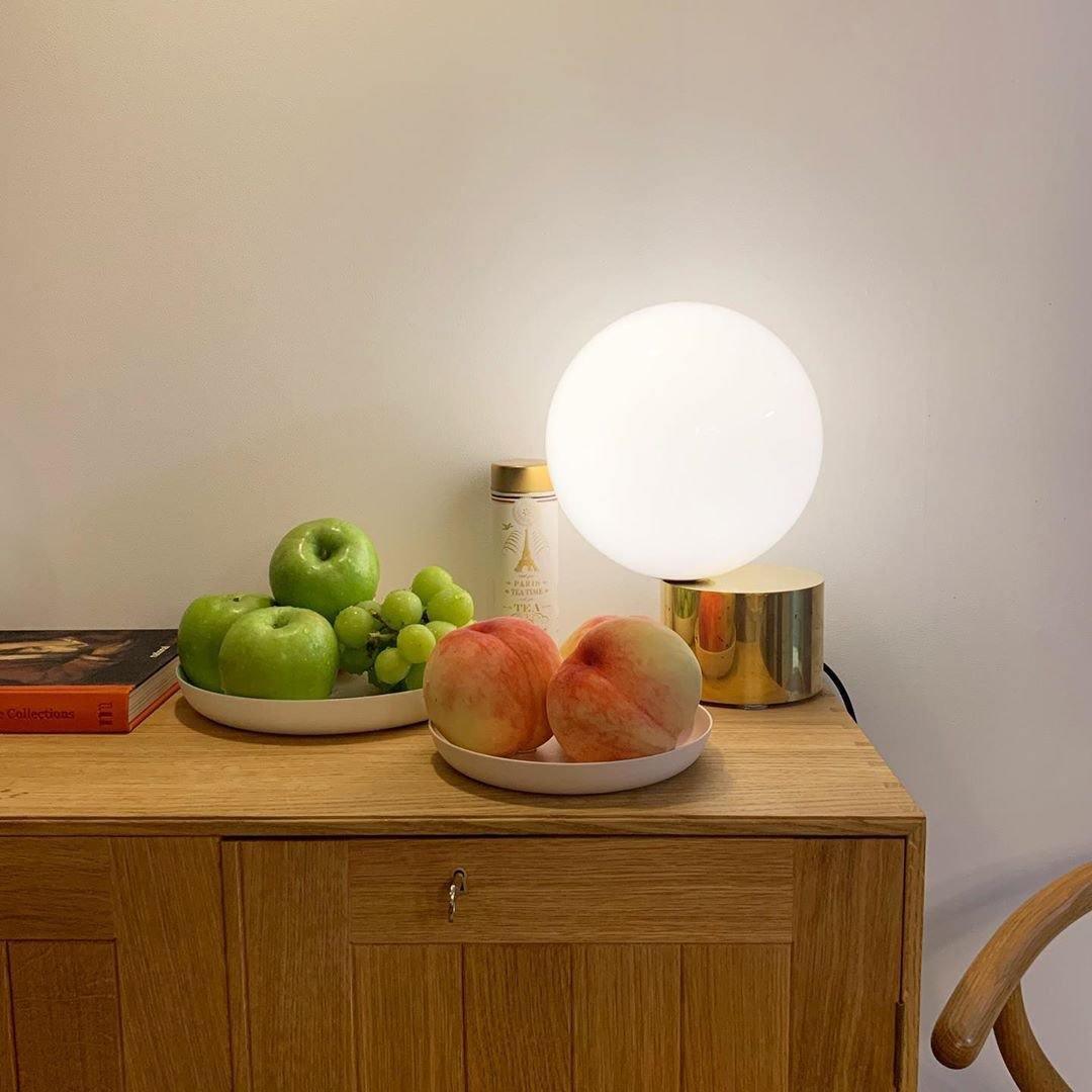 Tip of The Tongue Table Lamp - Blowlighting
