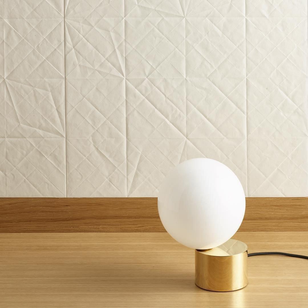 Tip of The Tongue Table Lamp - Blowlighting