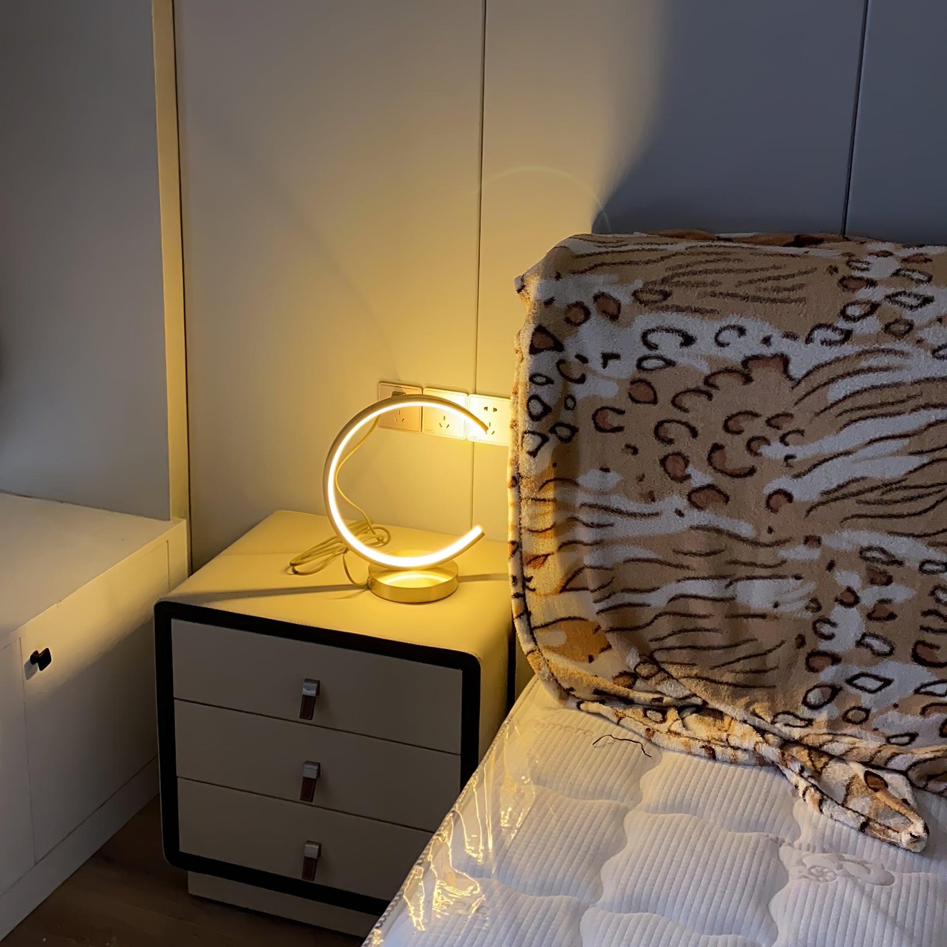 Tivoli Table Lamp - Blowlighting
