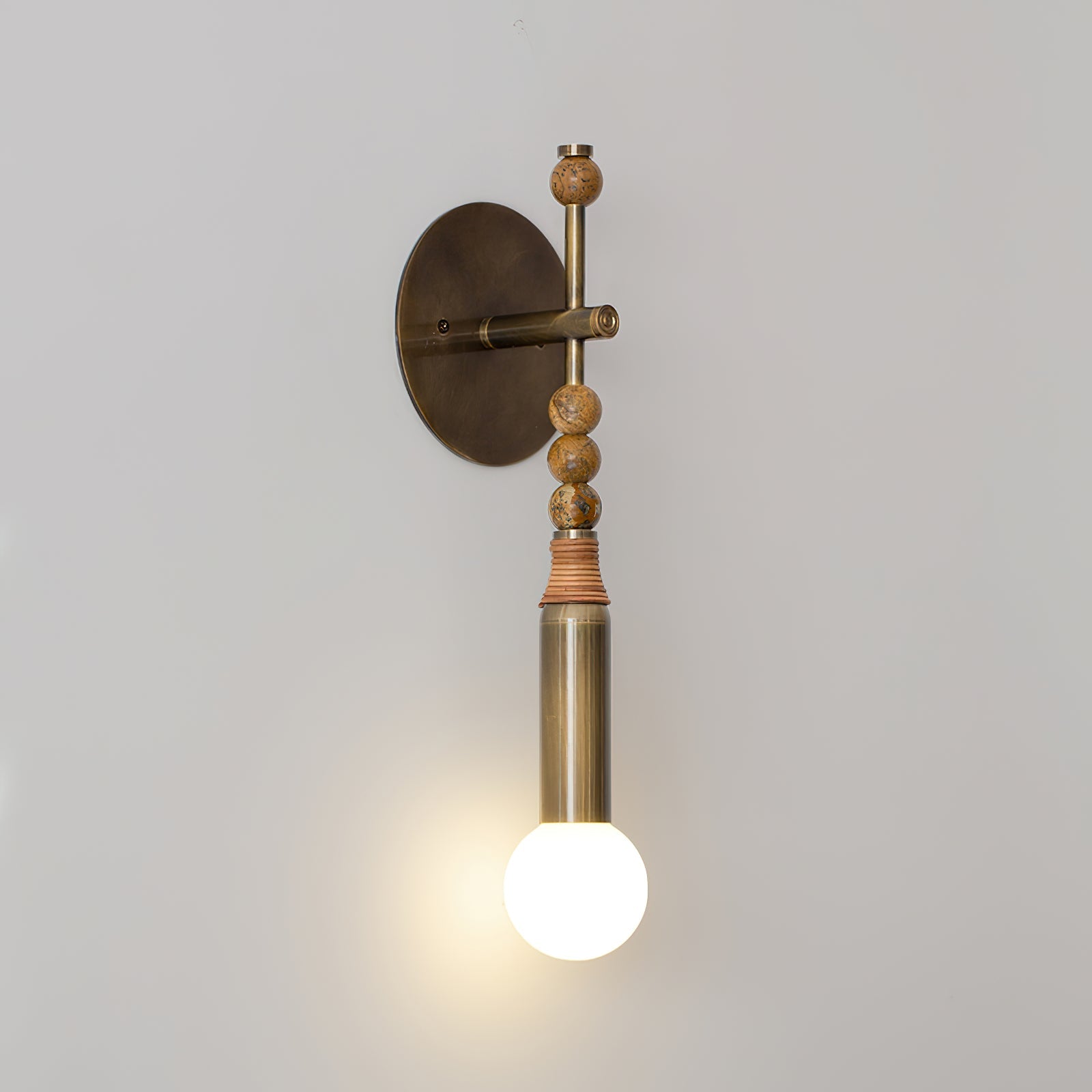 Toam Plug-in Wall Lamp - Blowlighting