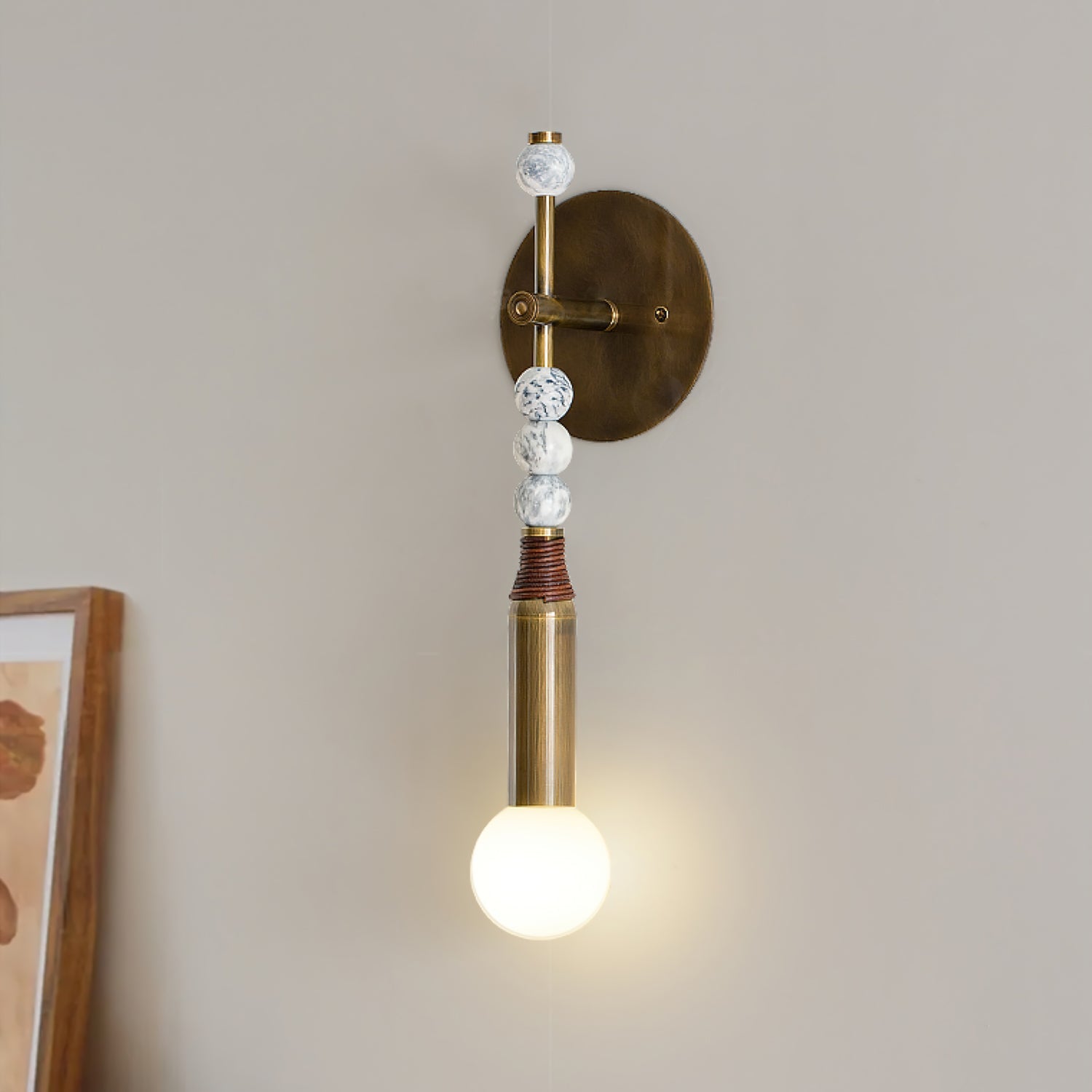 Toam Plug-in Wall Lamp - Blowlighting