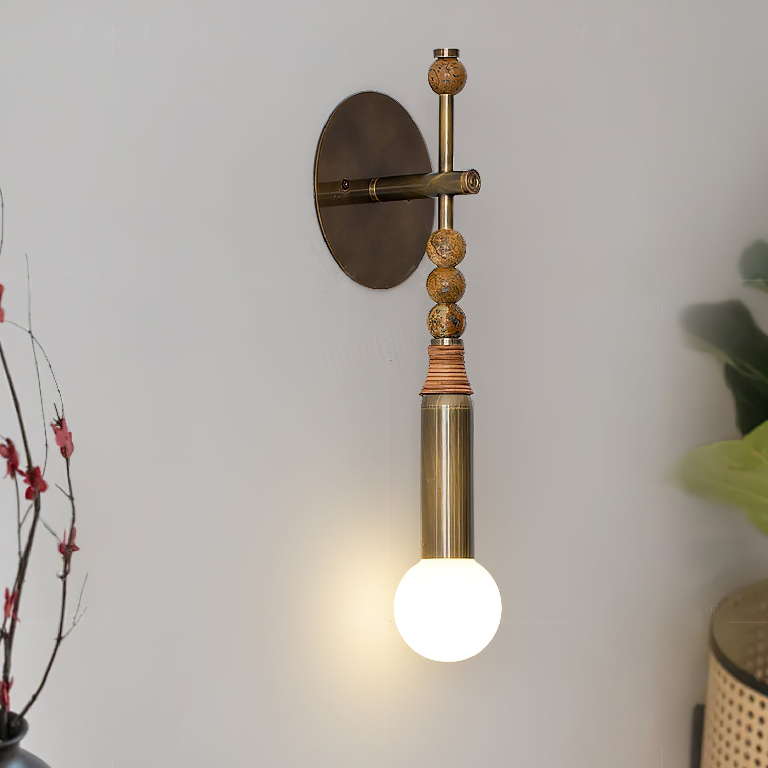 Toam Plug-in Wall Lamp - Blowlighting