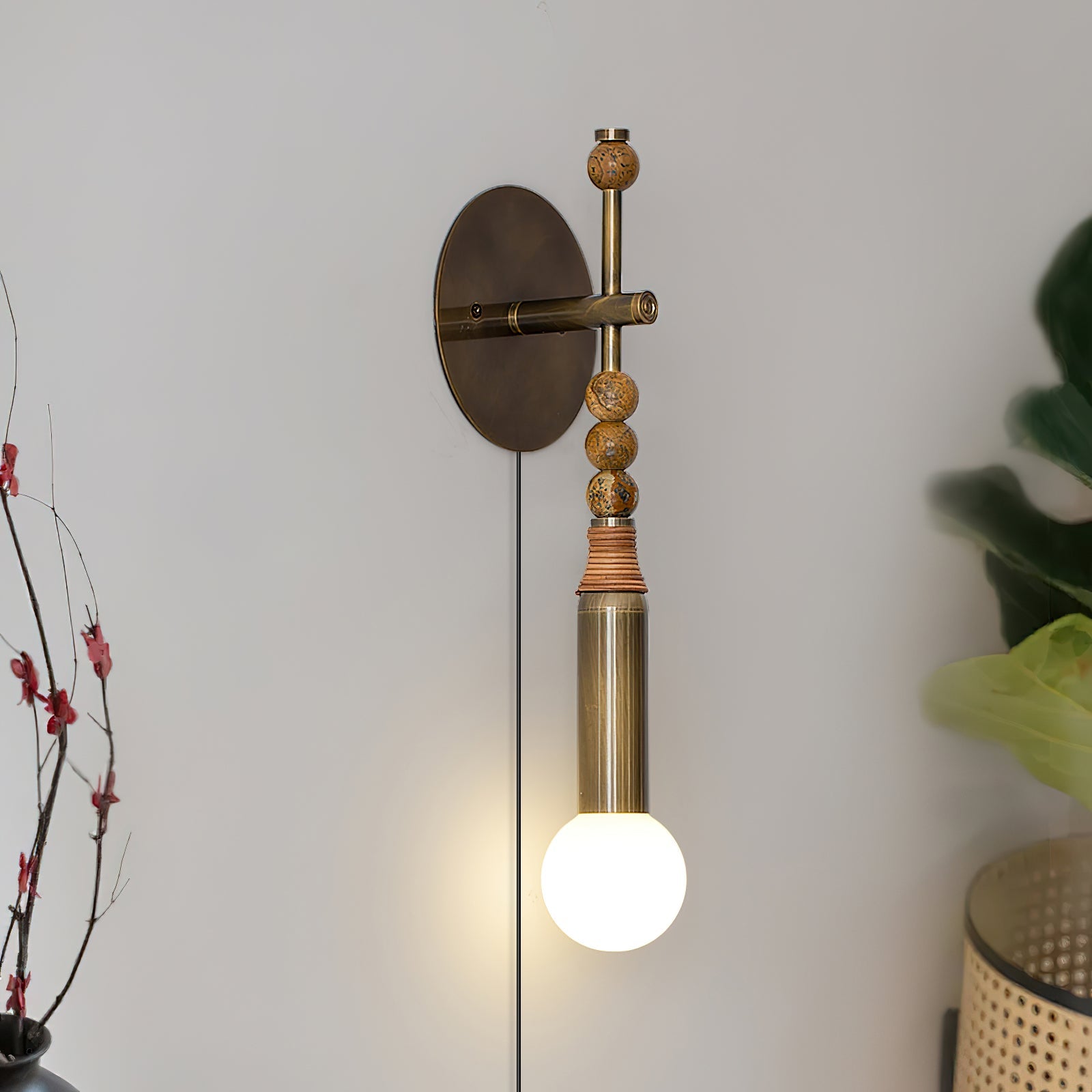 Toam Plug-in Wall Lamp - Blowlighting