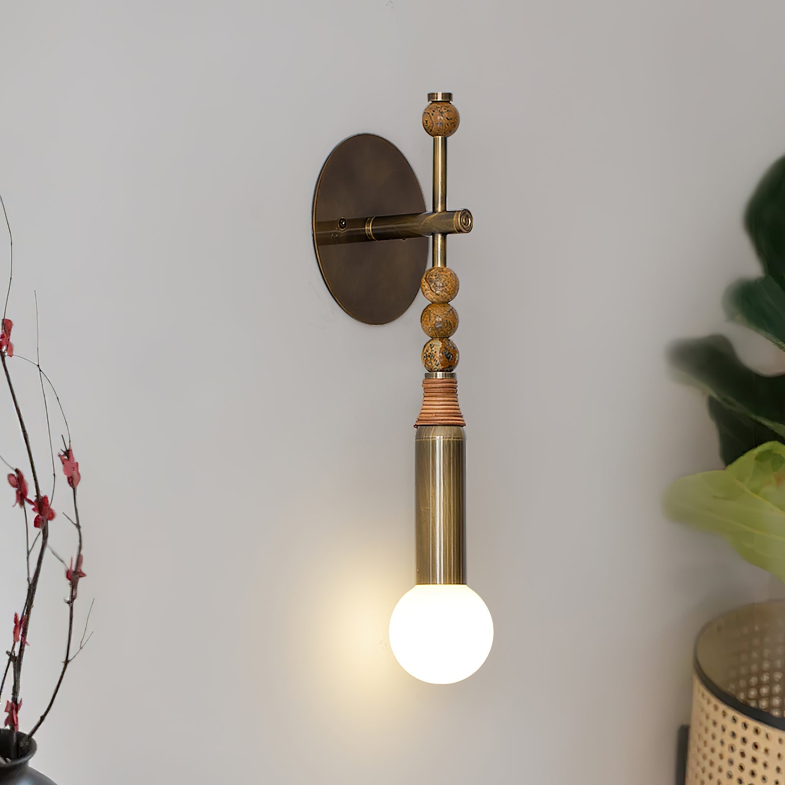Toam Plug-in Wall Lamp - Blowlighting