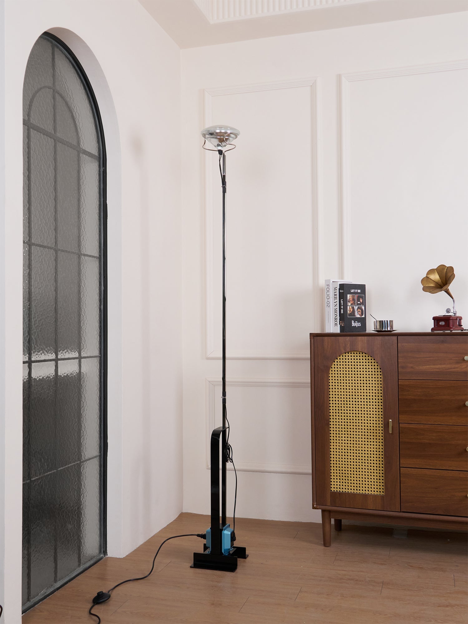 Toio Floor Lamp - Blowlighting