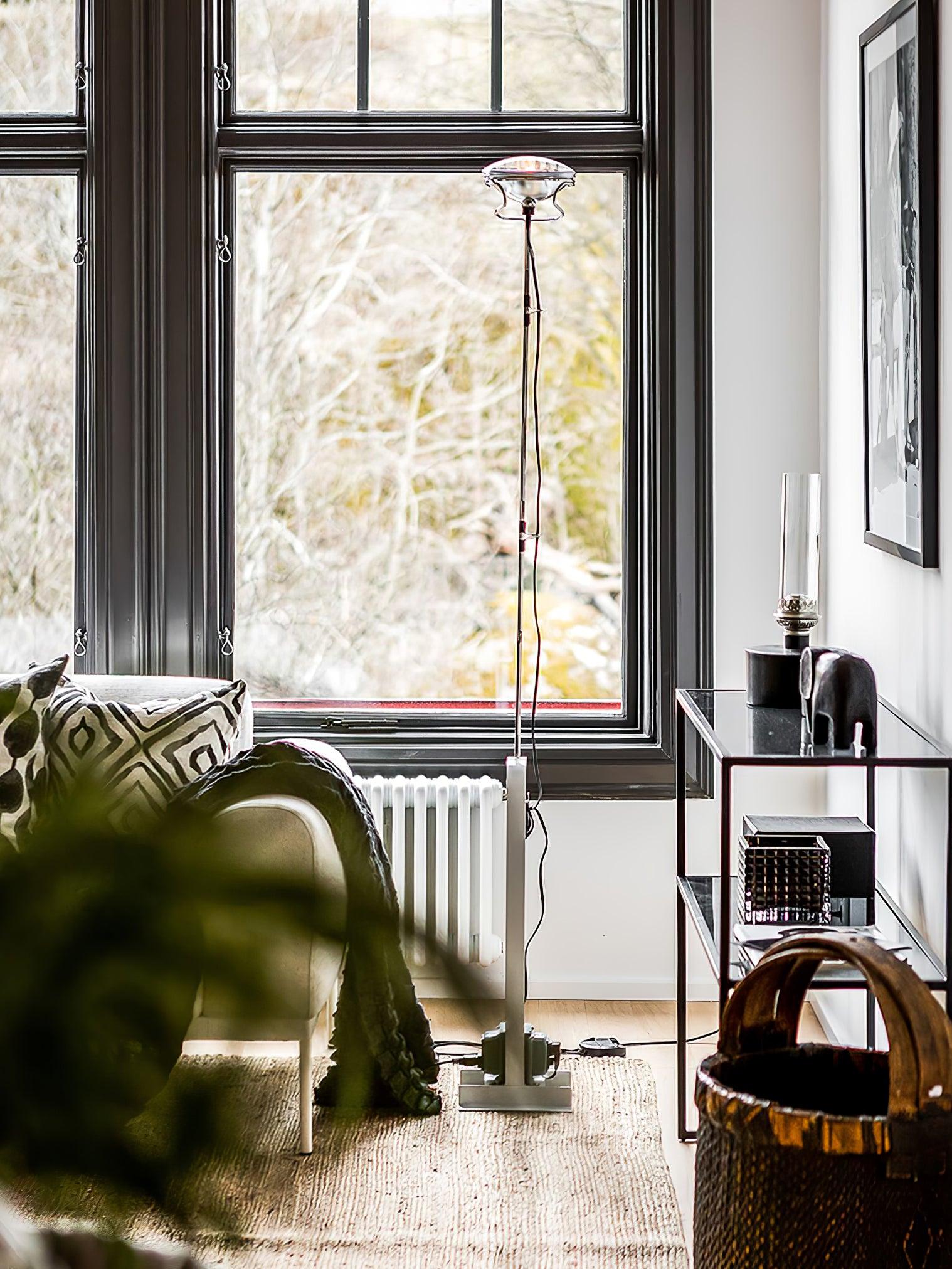 Toio Floor Lamp - Blowlighting