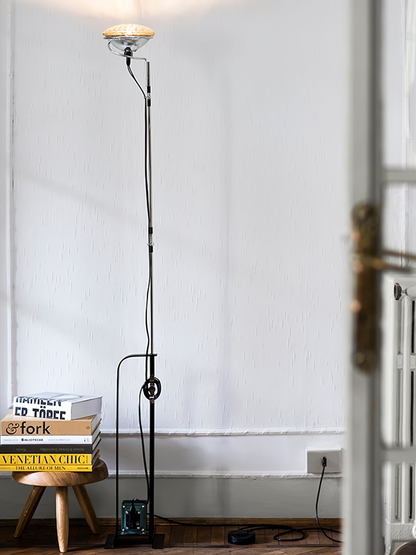 Toio Floor Lamp - Blowlighting